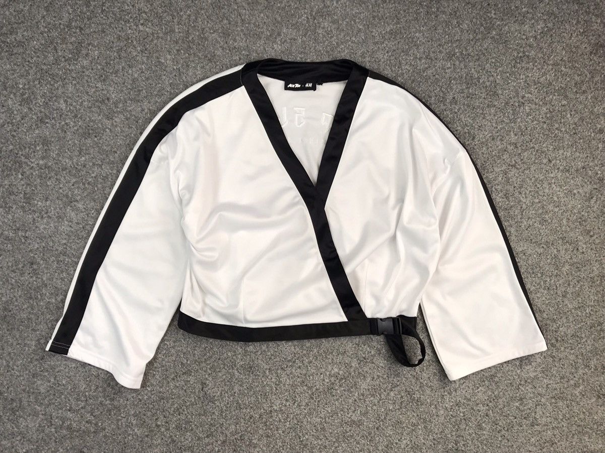 H&M Ace Tee X H&M kimono Size M / US 6-8 / IT 42-44 - 5 Thumbnail