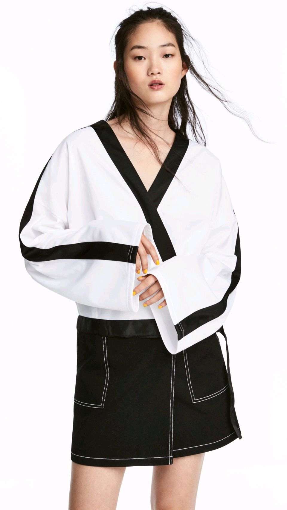 H&M Ace Tee X H&M kimono Size M / US 6-8 / IT 42-44 - 2 Thumbnail