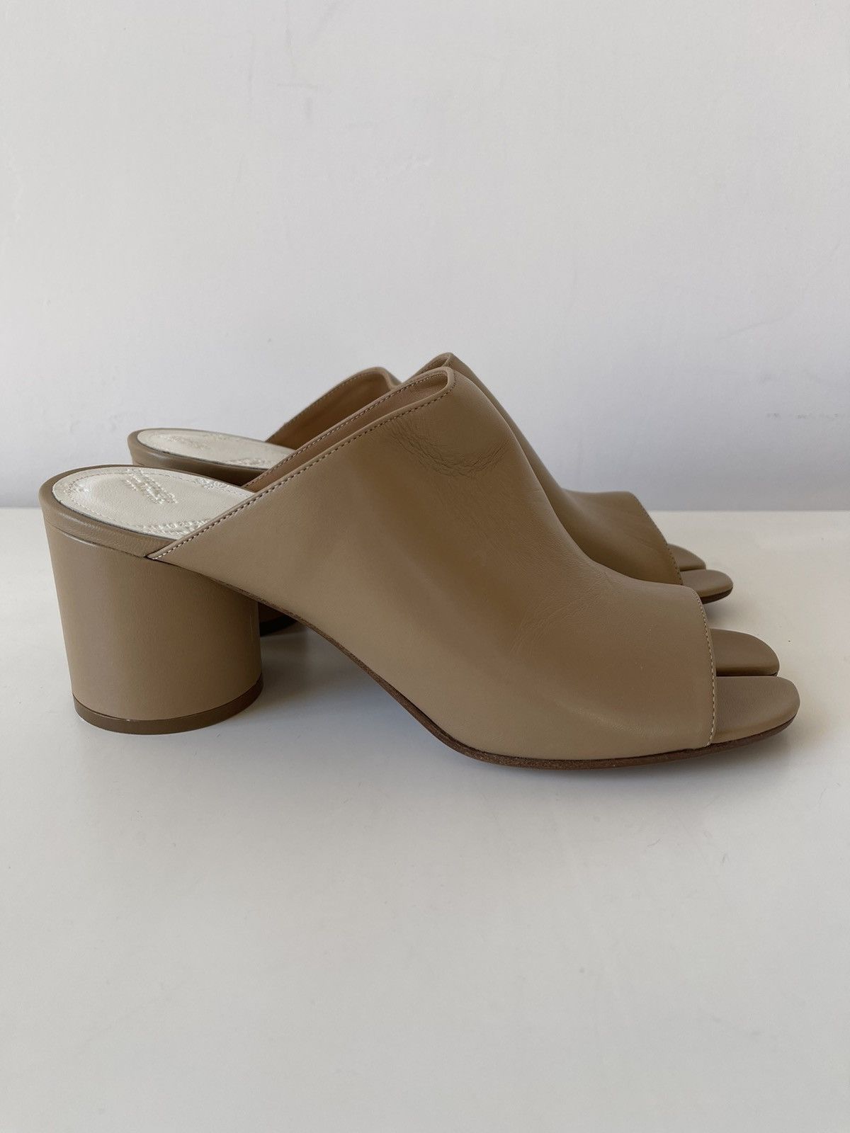 Maison Margiela Maison Margiela Tabi Leather Sandals Size US 10 / IT 40 - 1 Thumbnail