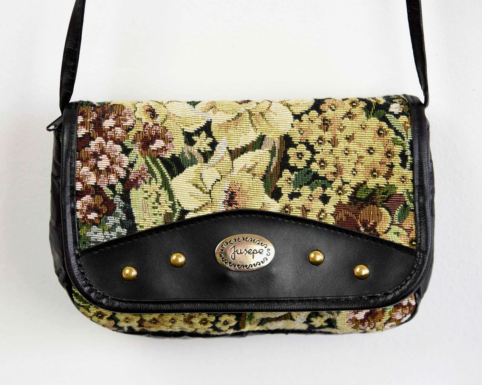 Leather × Other × Vintage Floral Tapestry Faux Leather Shoulder Bag Purse Crossbody Size ONE SIZE - 4 Thumbnail