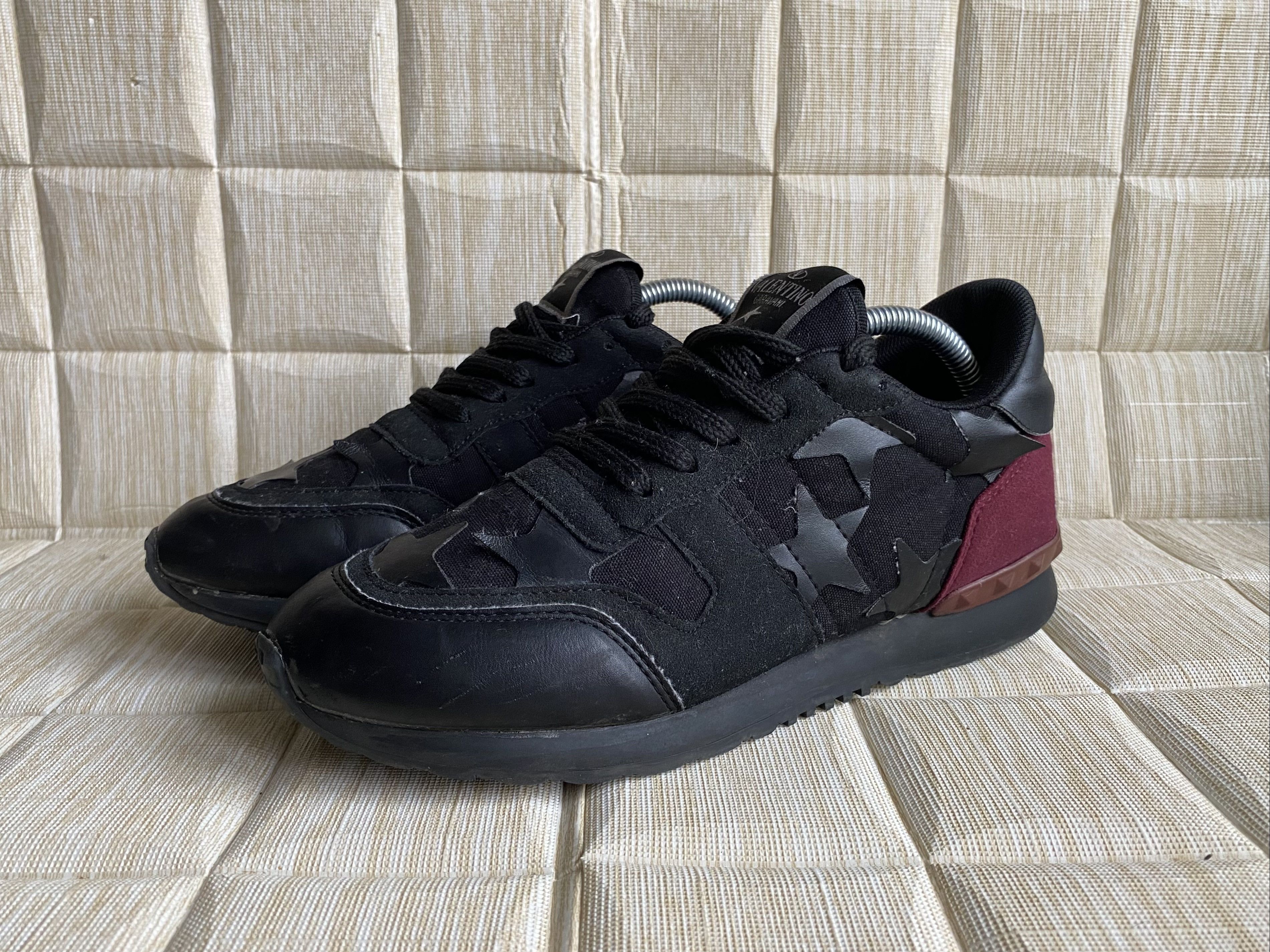 Valentino Valentino Garavani Rockrunner Star Stud Buffed Low Sneaker Size US 7 / EU 40 - 4 Thumbnail