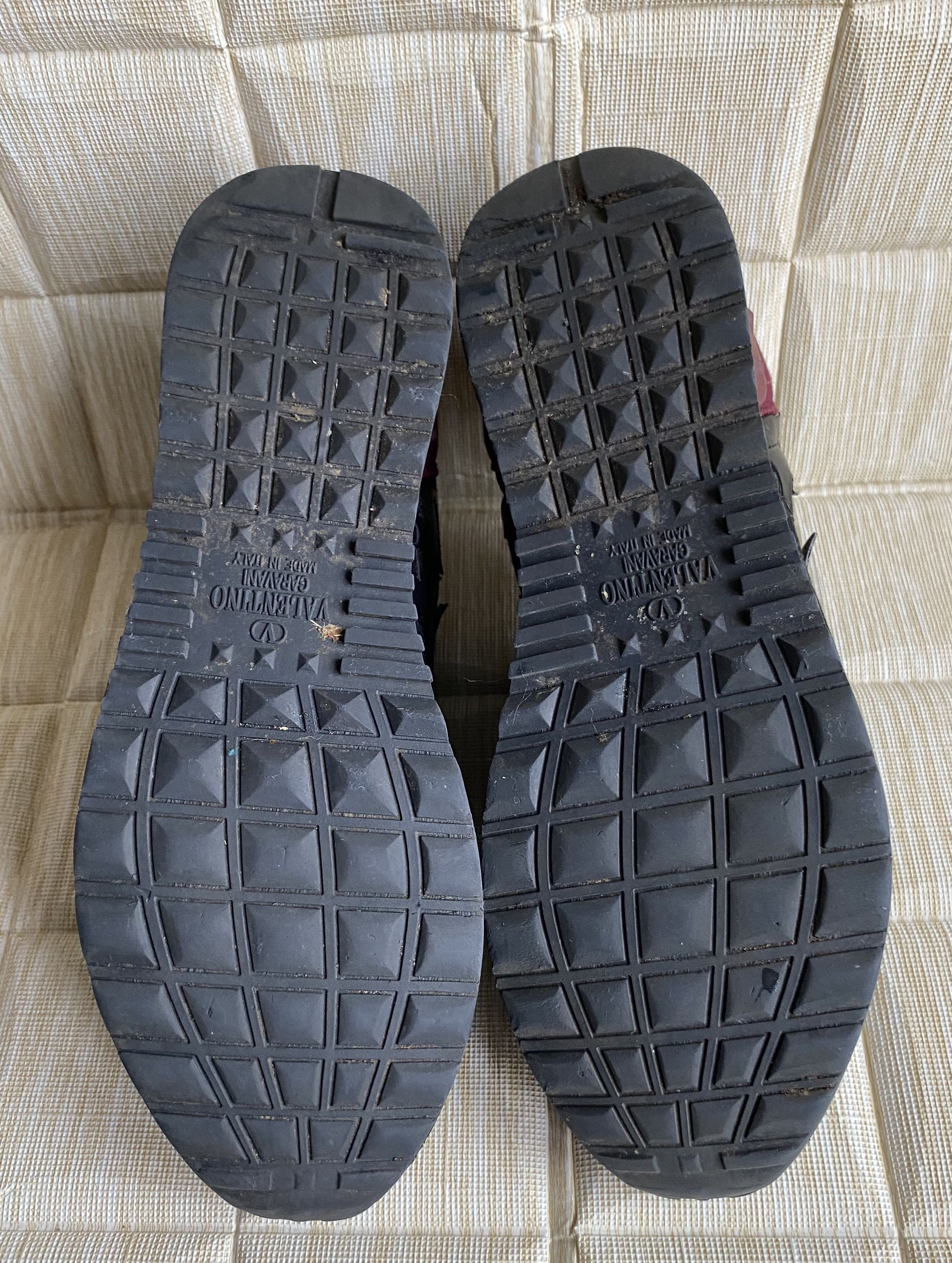 Valentino Valentino Garavani Rockrunner Star Stud Buffed Low Sneaker Size US 7 / EU 40 - 6 Thumbnail