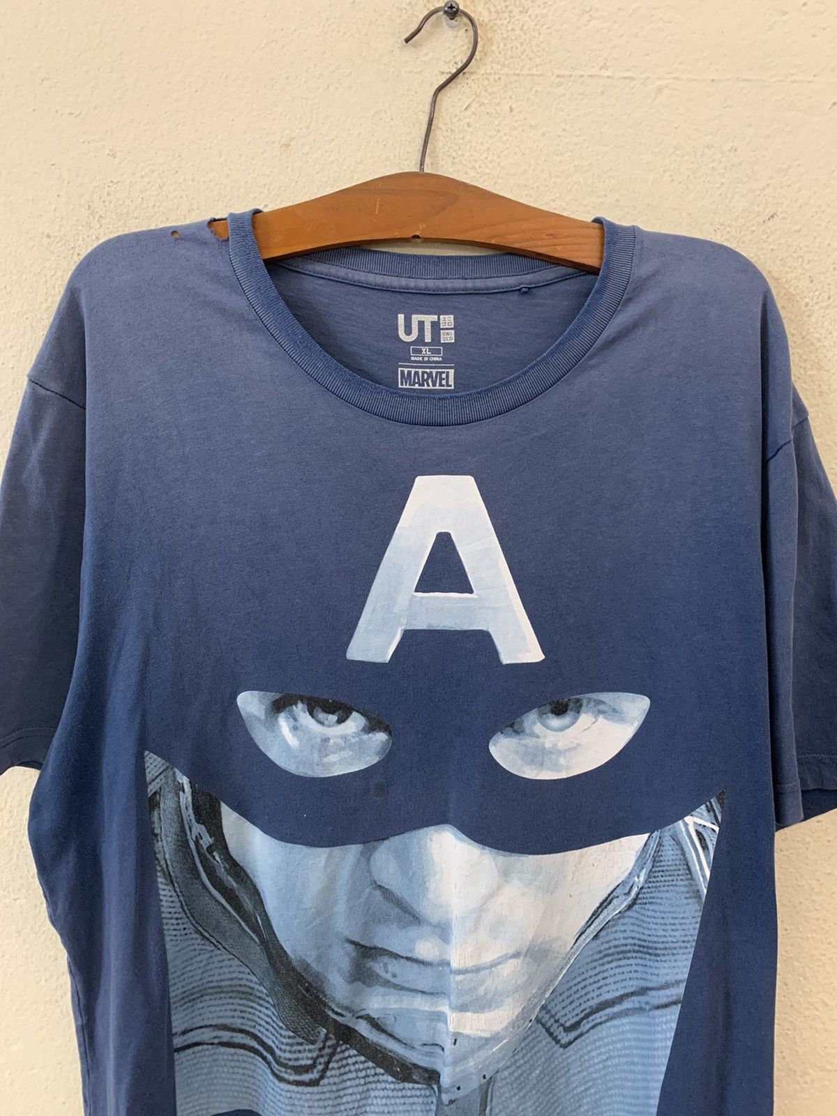 Marvel Comics Uniqlo x Marvel Captain America Civil War Tee Size US XL / EU 56 / 4 - 4 Thumbnail