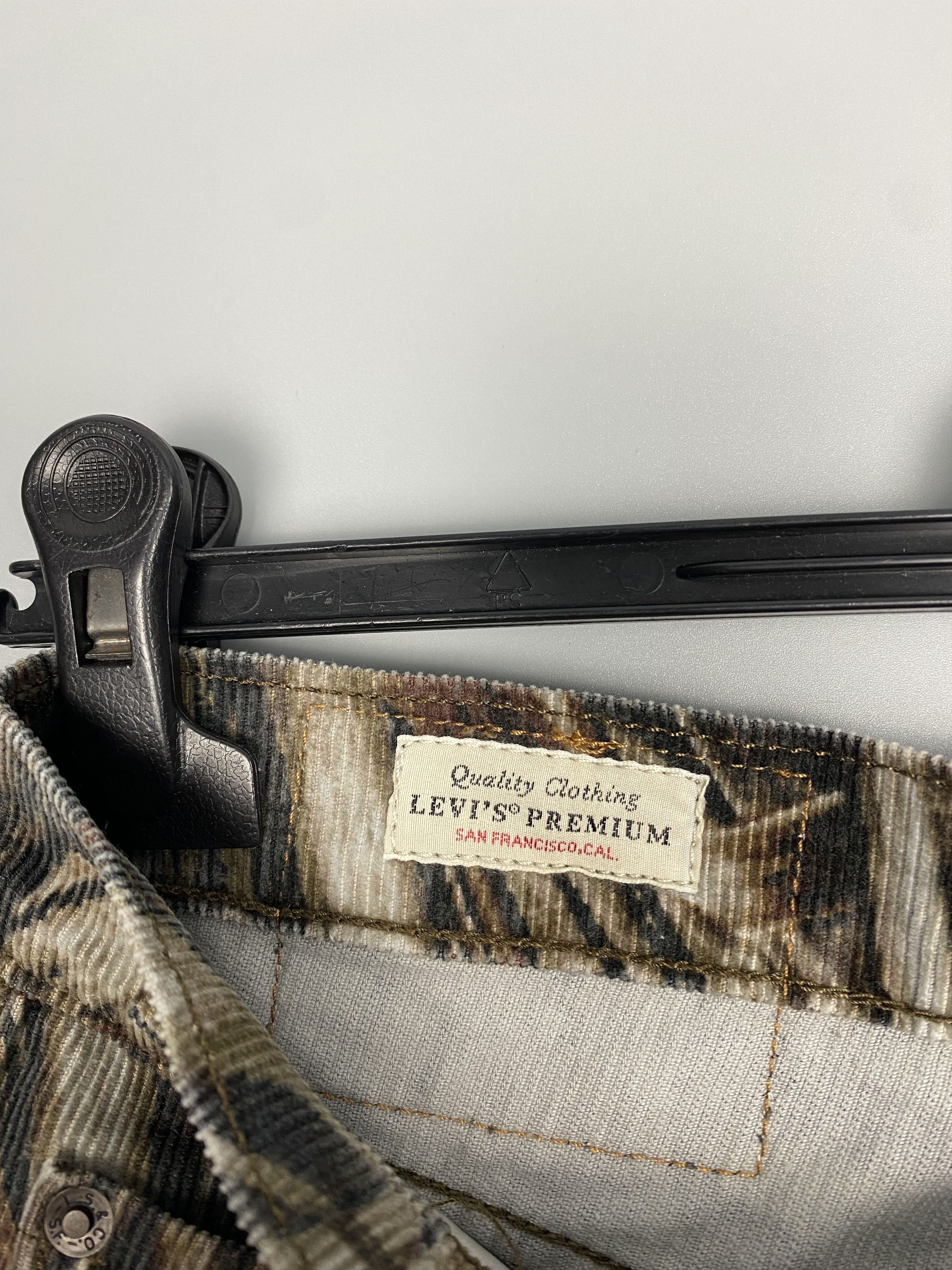 Levi's Levis 502 Premium Big E Velvet Camo Printed Pant W29 L32 Size US 29 - 12 Thumbnail