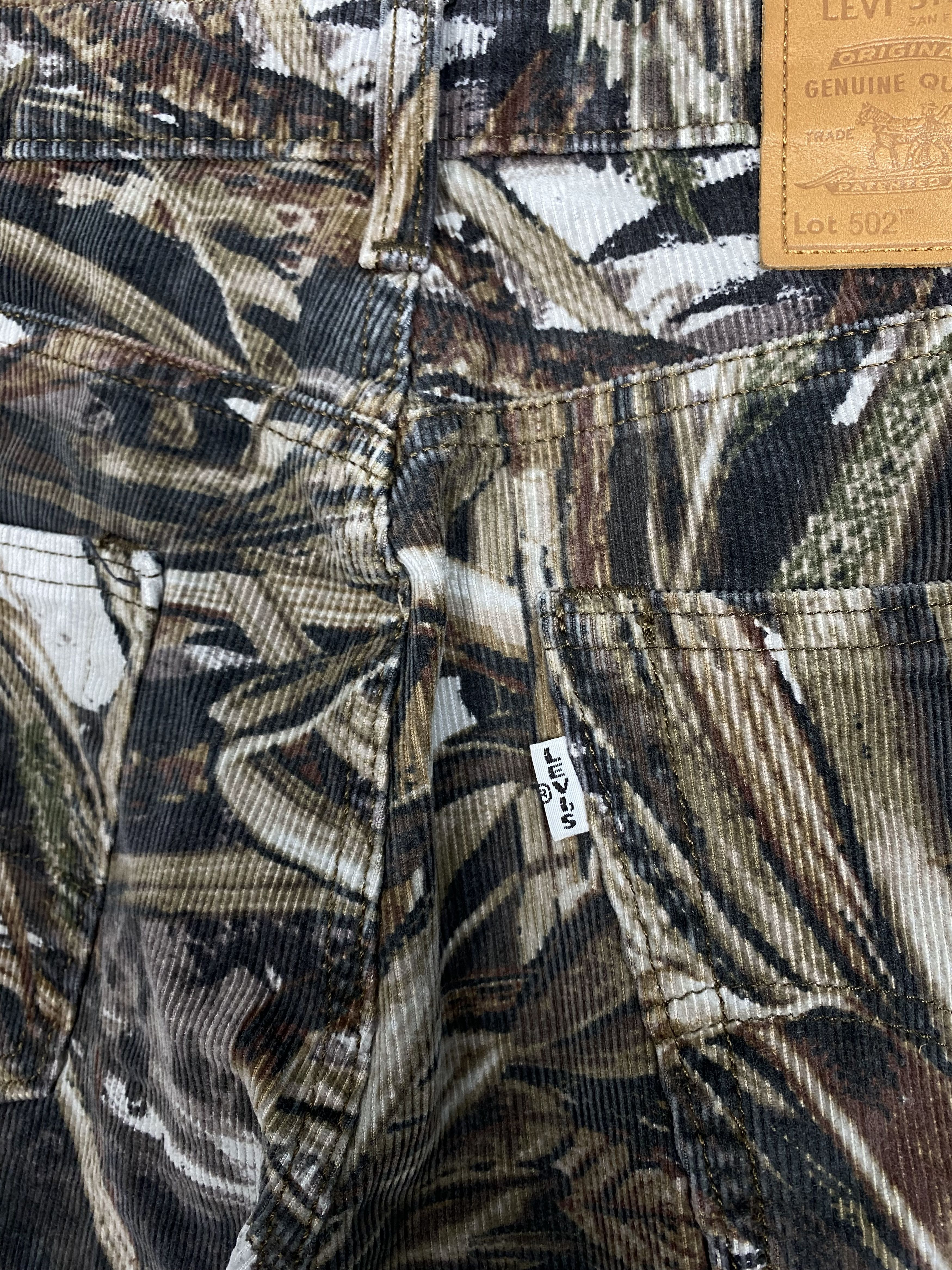Levi's Levis 502 Premium Big E Velvet Camo Printed Pant W29 L32 Size US 29 - 10 Thumbnail