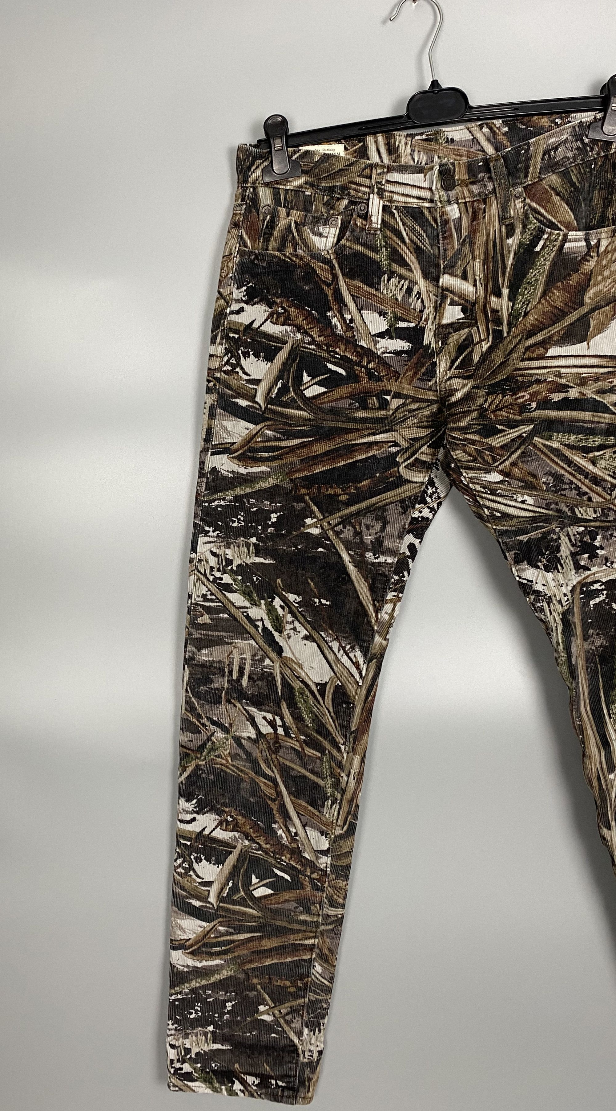 Levi's Levis 502 Premium Big E Velvet Camo Printed Pant W29 L32 Size US 29 - 2 Thumbnail