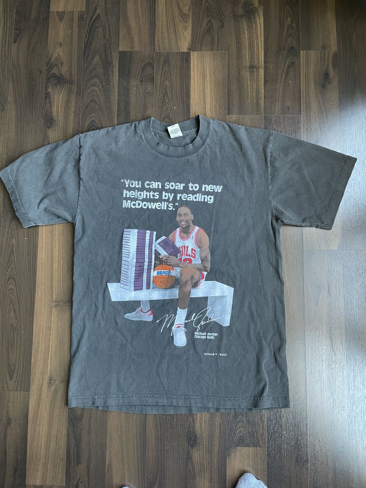 Vintage McDowells MJ reading tee size S Size US S / EU 44-46 / 1 - 1 Thumbnail