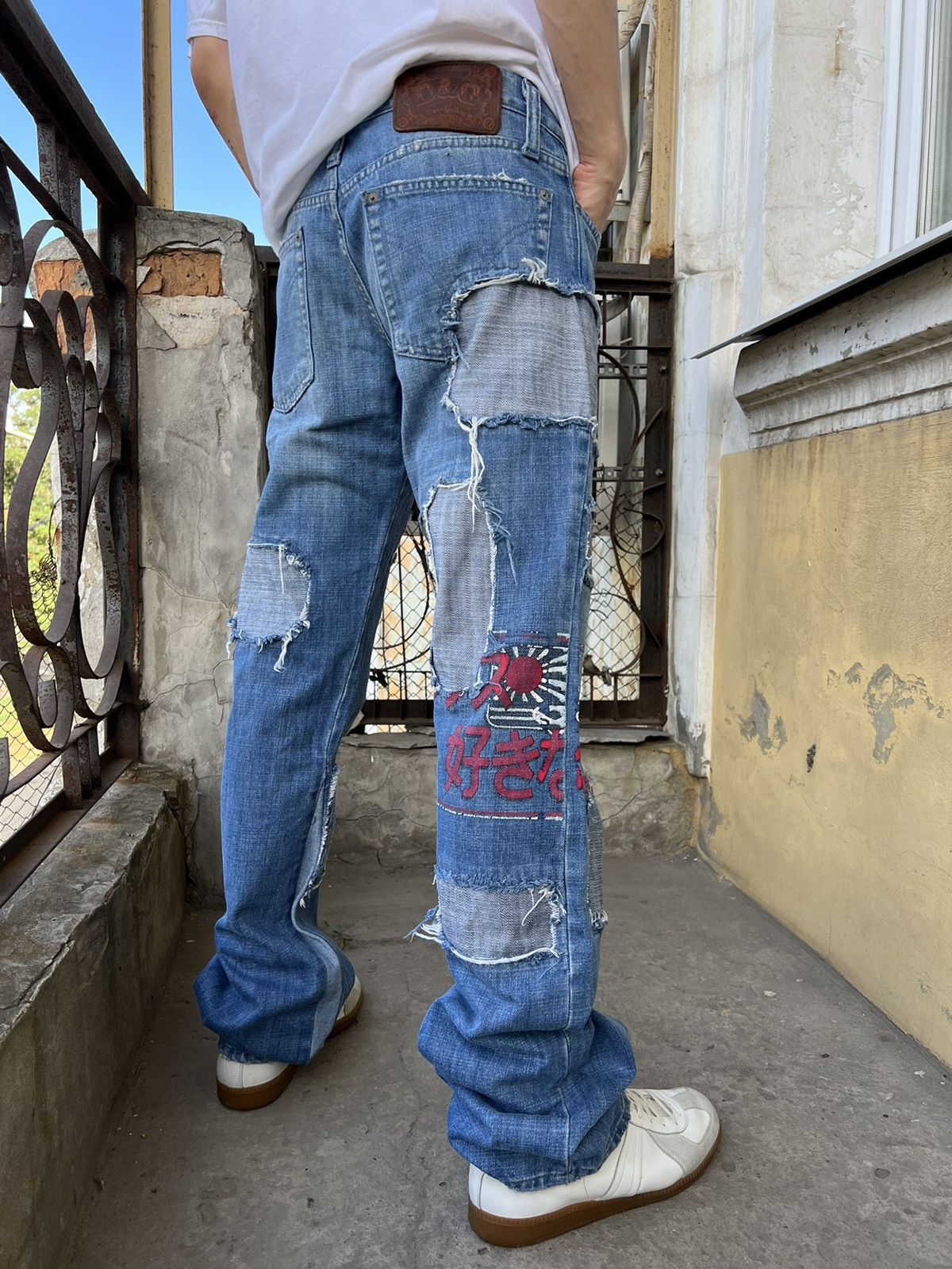 image of Dolce Gabbana x Vintage Dolce & Gabbana Jeans Patchwork Japanese Distressed in Blue Denim (Size 31)