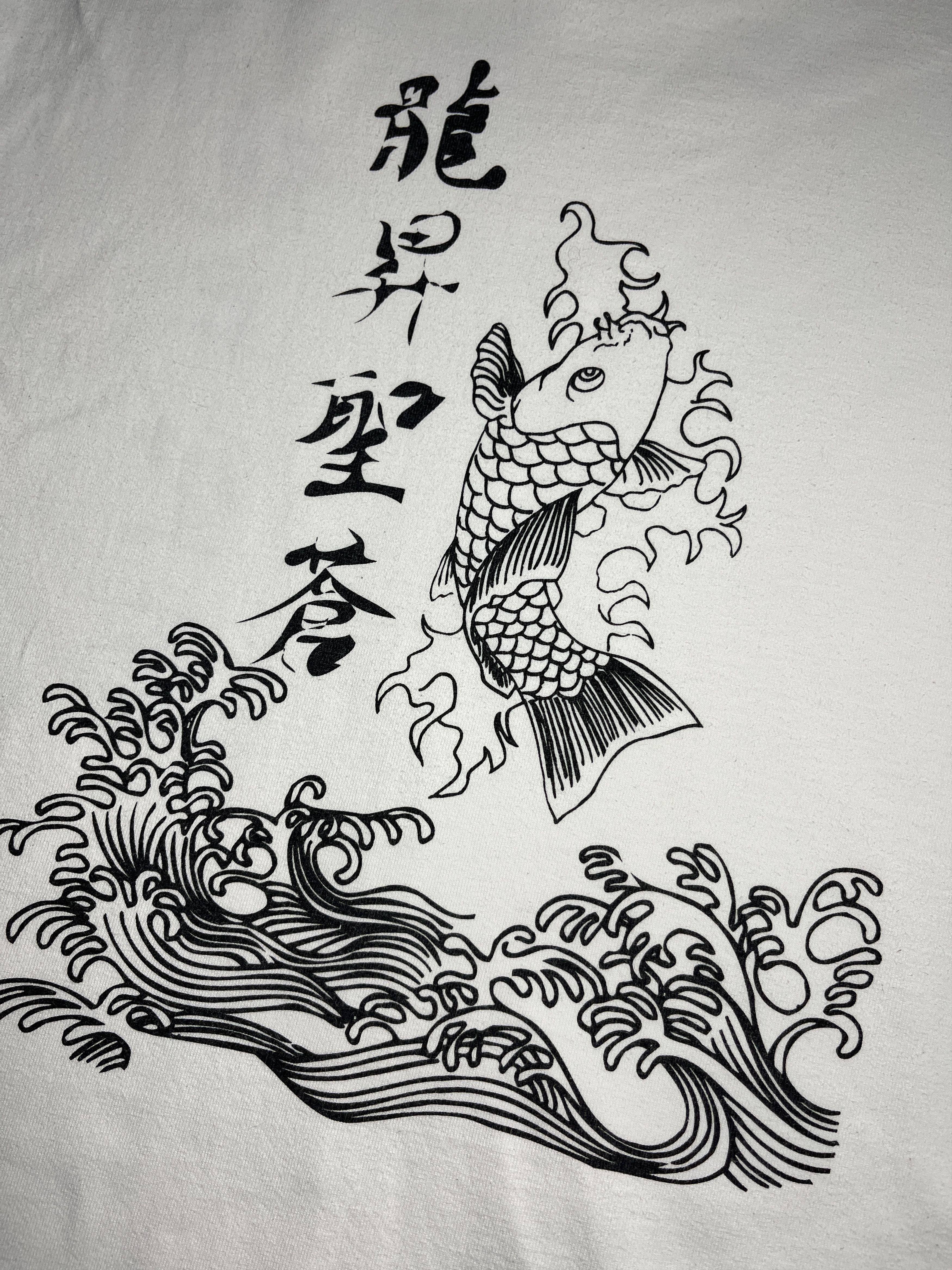 Japanese Brand × Vintage Japanese Koi Fish Sukajan White T-Shirt Size L Size US L / EU 52-54 / 3 - 6 Thumbnail