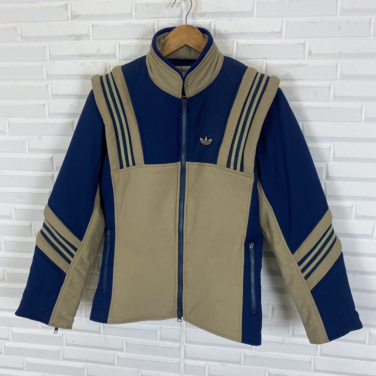 Adidas Vintage Adidas Ski light jacket Size US M / EU 48-50 / 2 - 4 Thumbnail