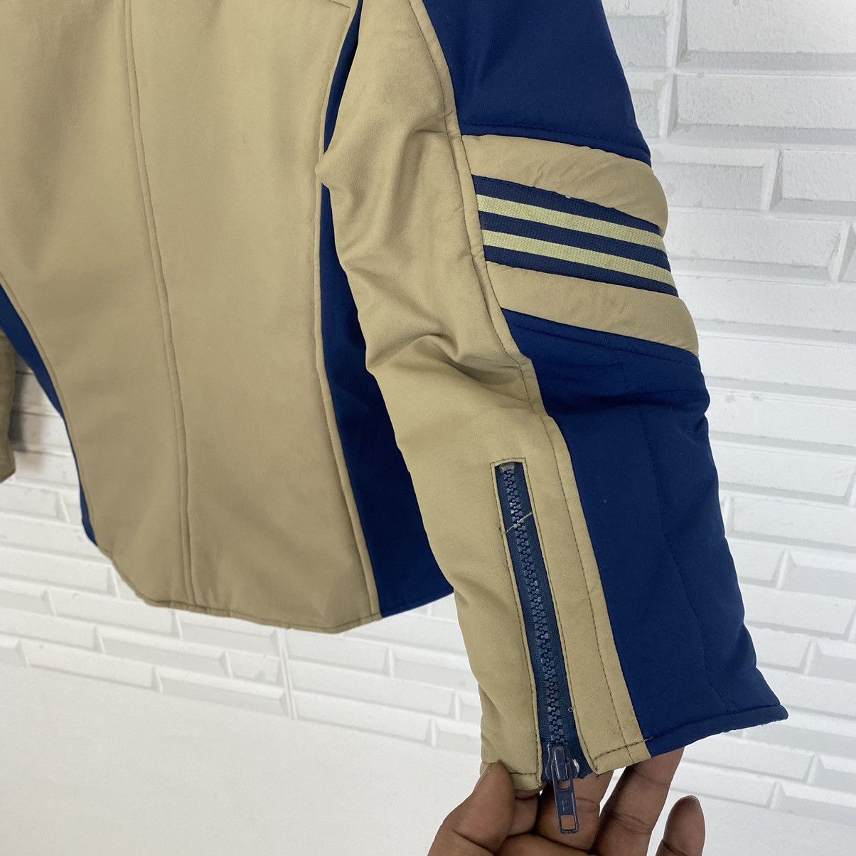 Adidas Vintage Adidas Ski light jacket Size US M / EU 48-50 / 2 - 14 Thumbnail