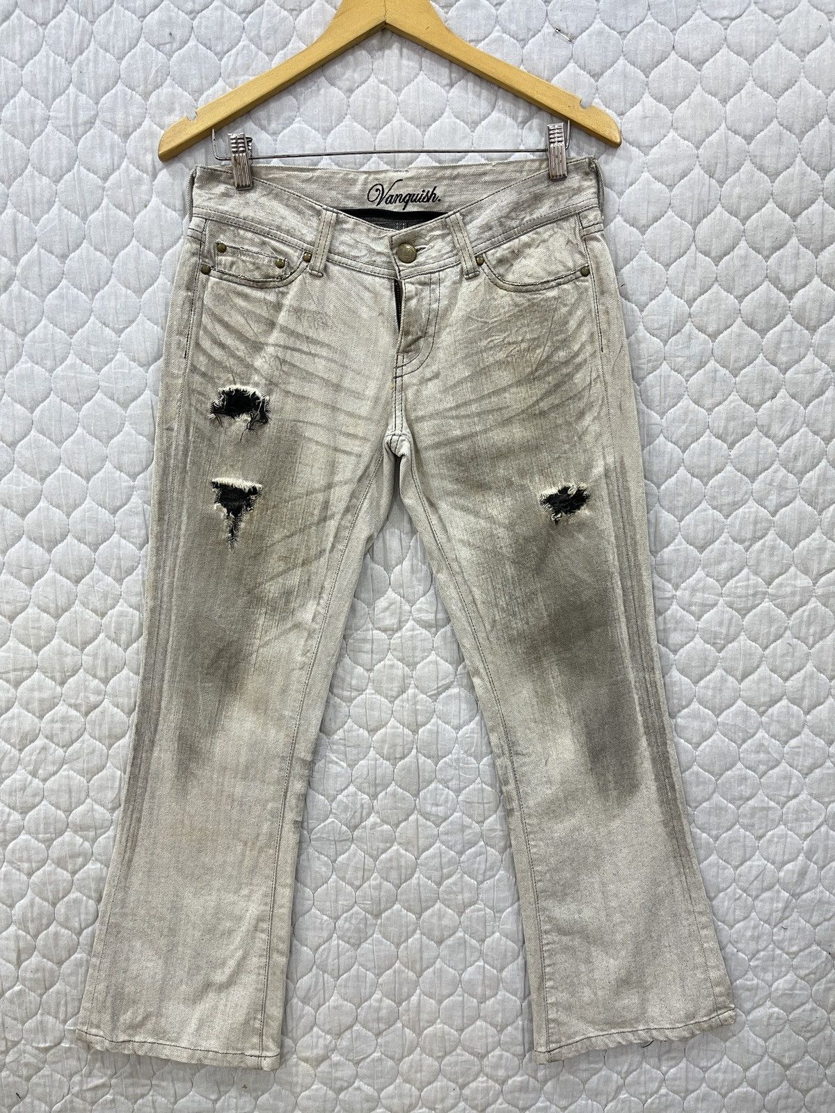 Vanquish (Aaa). VINTAGE VANQUISH FLARE DENIM Size 31" - 1 Thumbnail