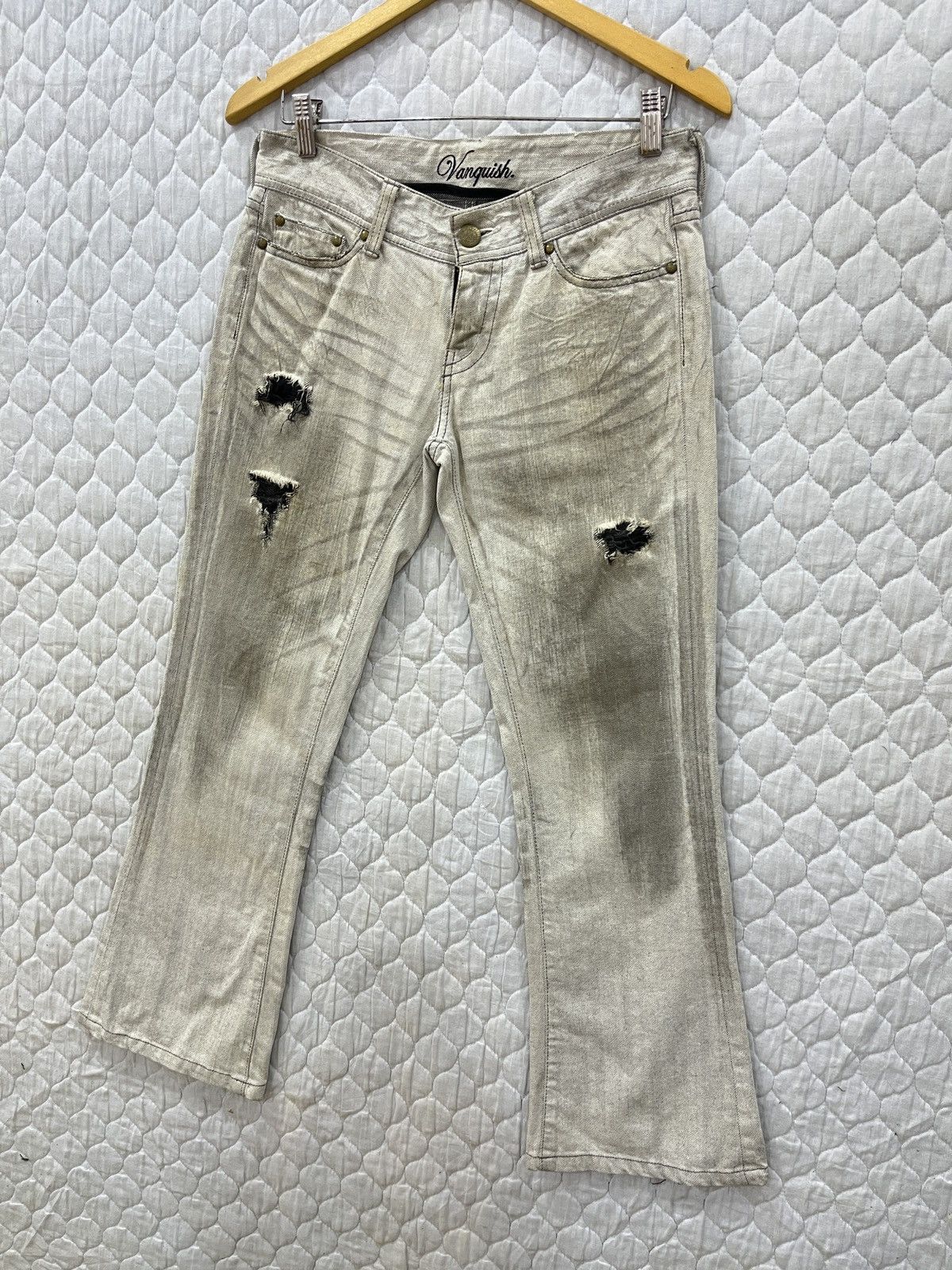 Vanquish (Aaa). VINTAGE VANQUISH FLARE DENIM Size 31" - 2 Thumbnail