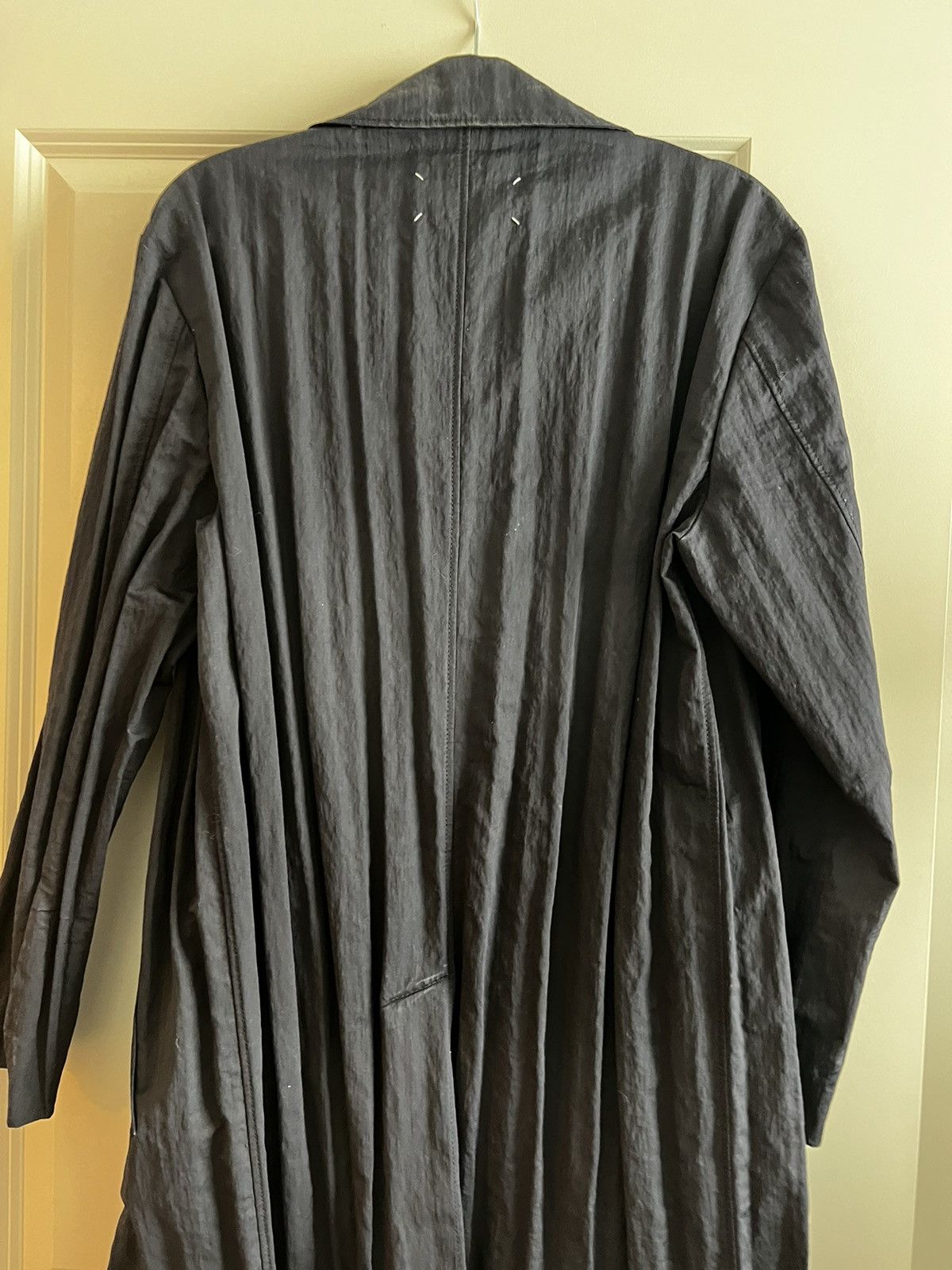 Maison Margiela Maison Margiela Pleated Coat Size US M / EU 48-50 / 2 - 7 Thumbnail