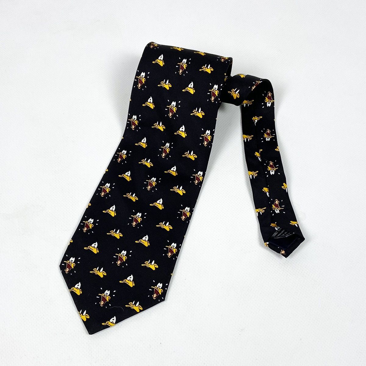 Vintage Vintage 90s Looney Tunes Silk tie Duffy Duck monogram humor Size ONE SIZE - 1 Thumbnail