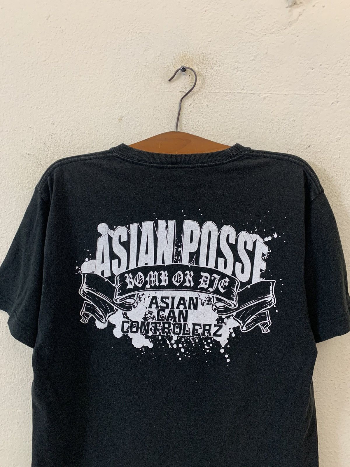Japanese Brand Asian Posse Bomb Or Die Tshirt Size US S / EU 44-46 / 1 - 10 Thumbnail