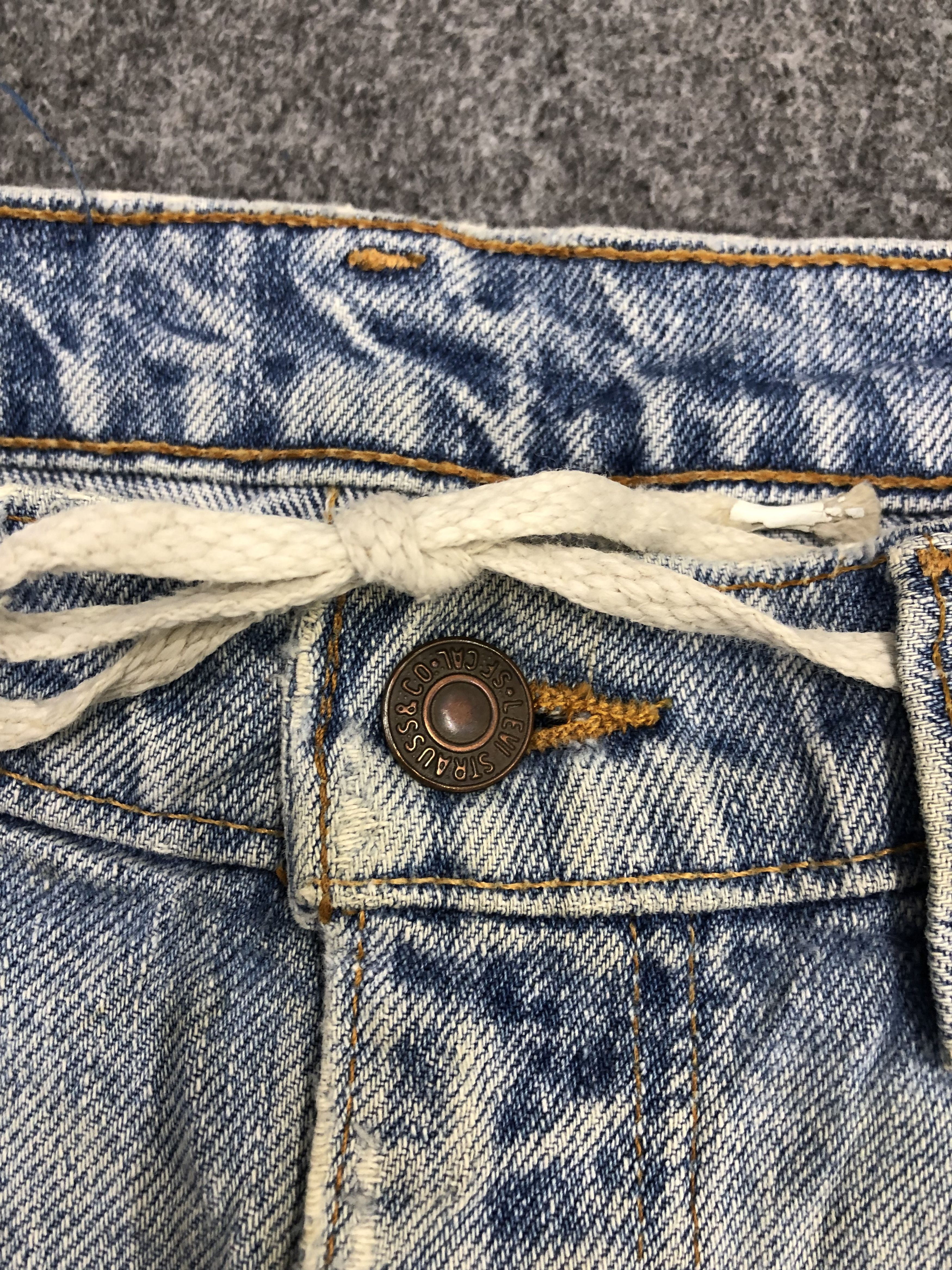 Levi's Vintage Levis Light Wash Jeans DP0963 Size US 34 / EU 50 - 7 Thumbnail