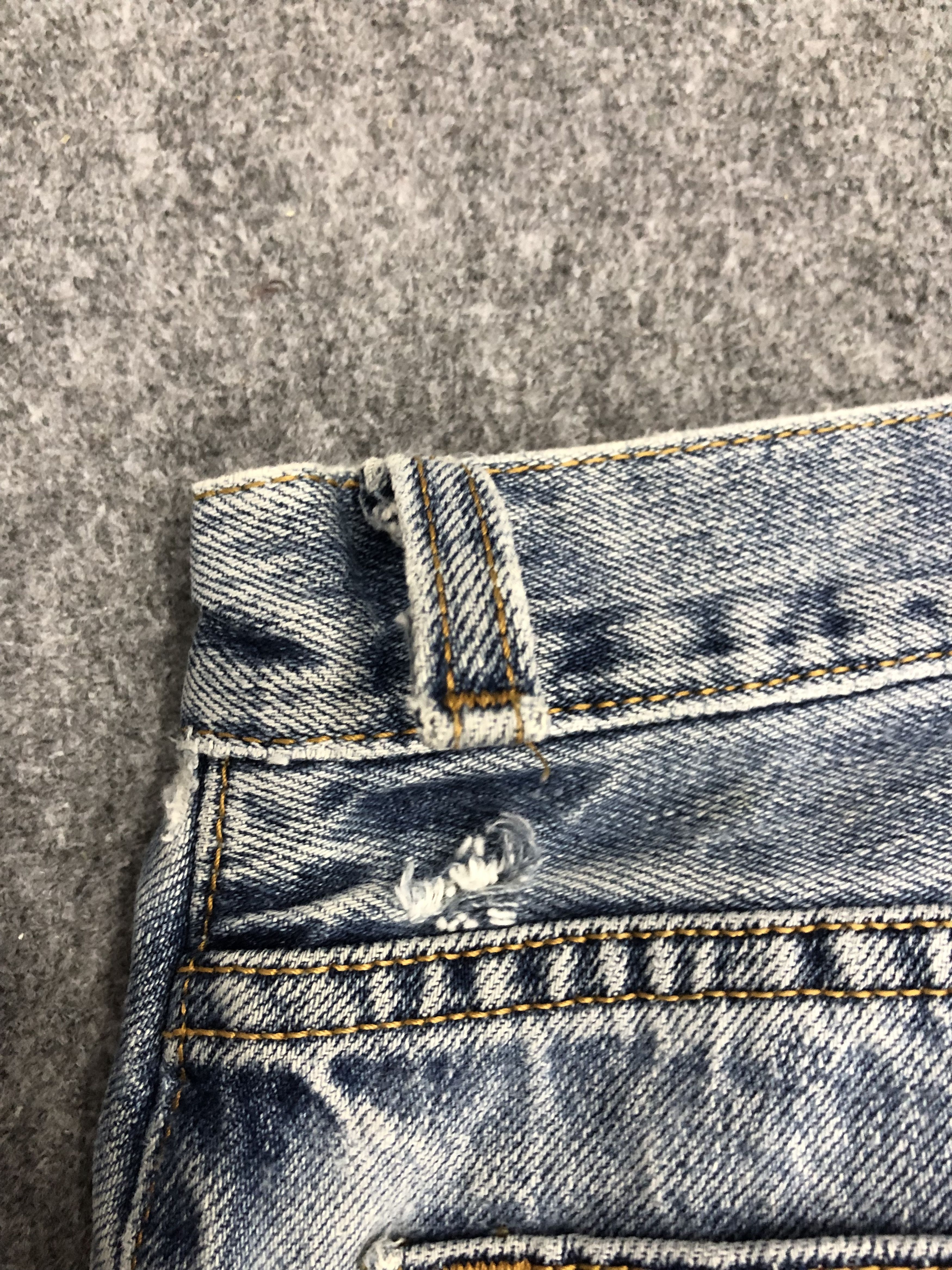 Levi's Vintage Levis 560 Jeans DP0962 Size US 35 - 14 Thumbnail