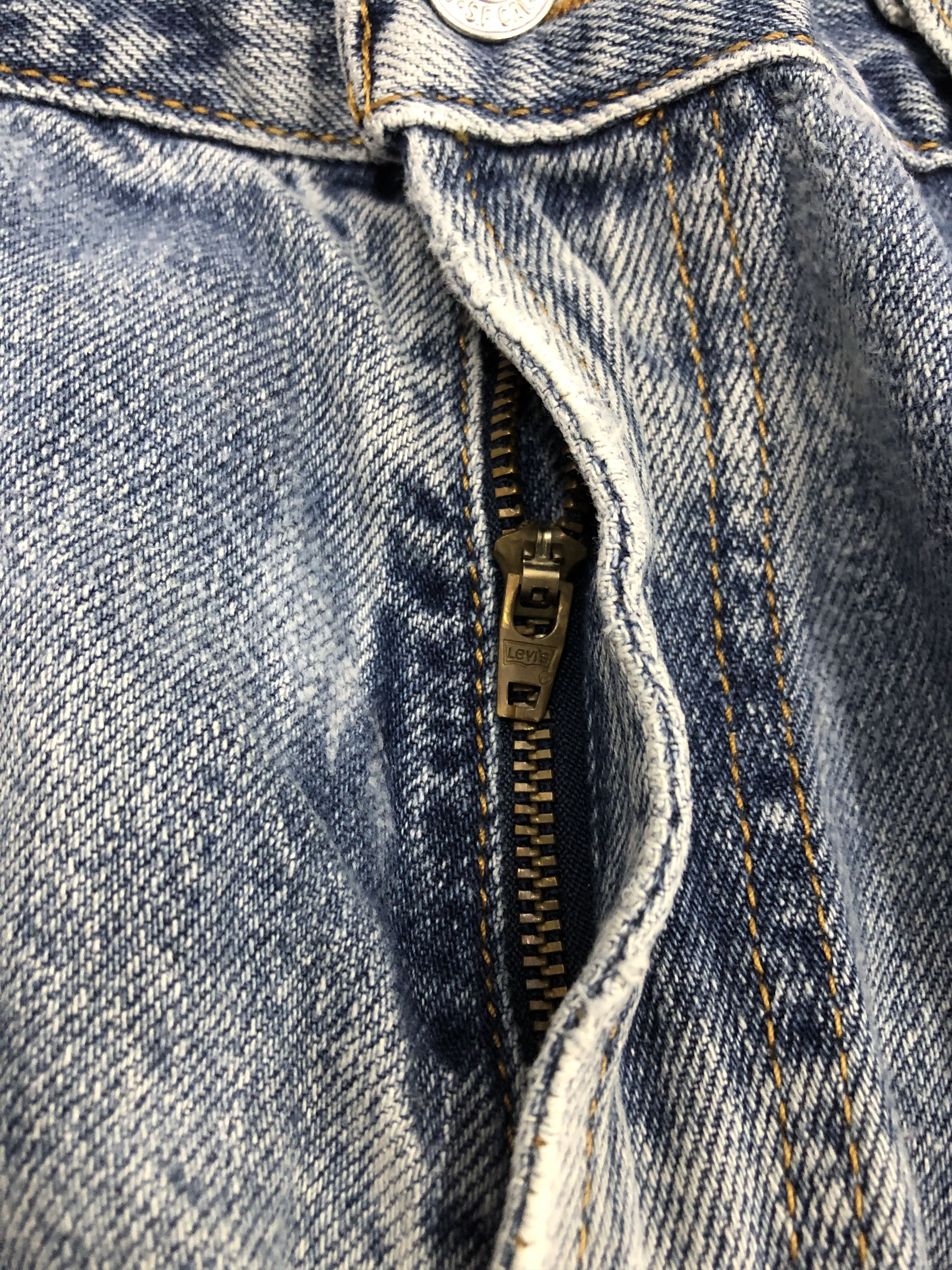 Levi's Vintage Levis 560 Jeans DP0962 Size US 35 - 11 Thumbnail