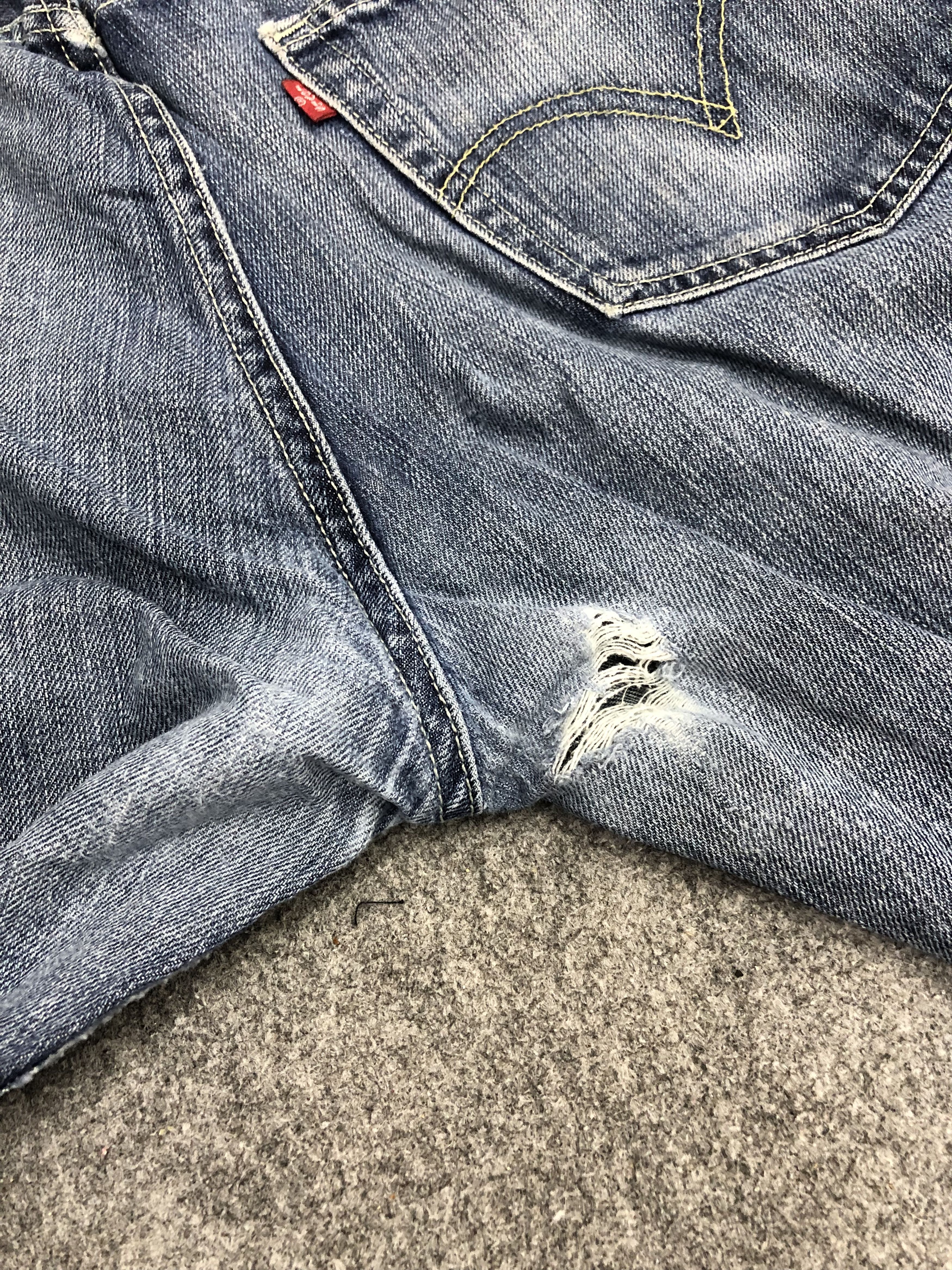 Levi's Vintage Levis 505 Jeans DP0958 Size US 35 - 13 Thumbnail