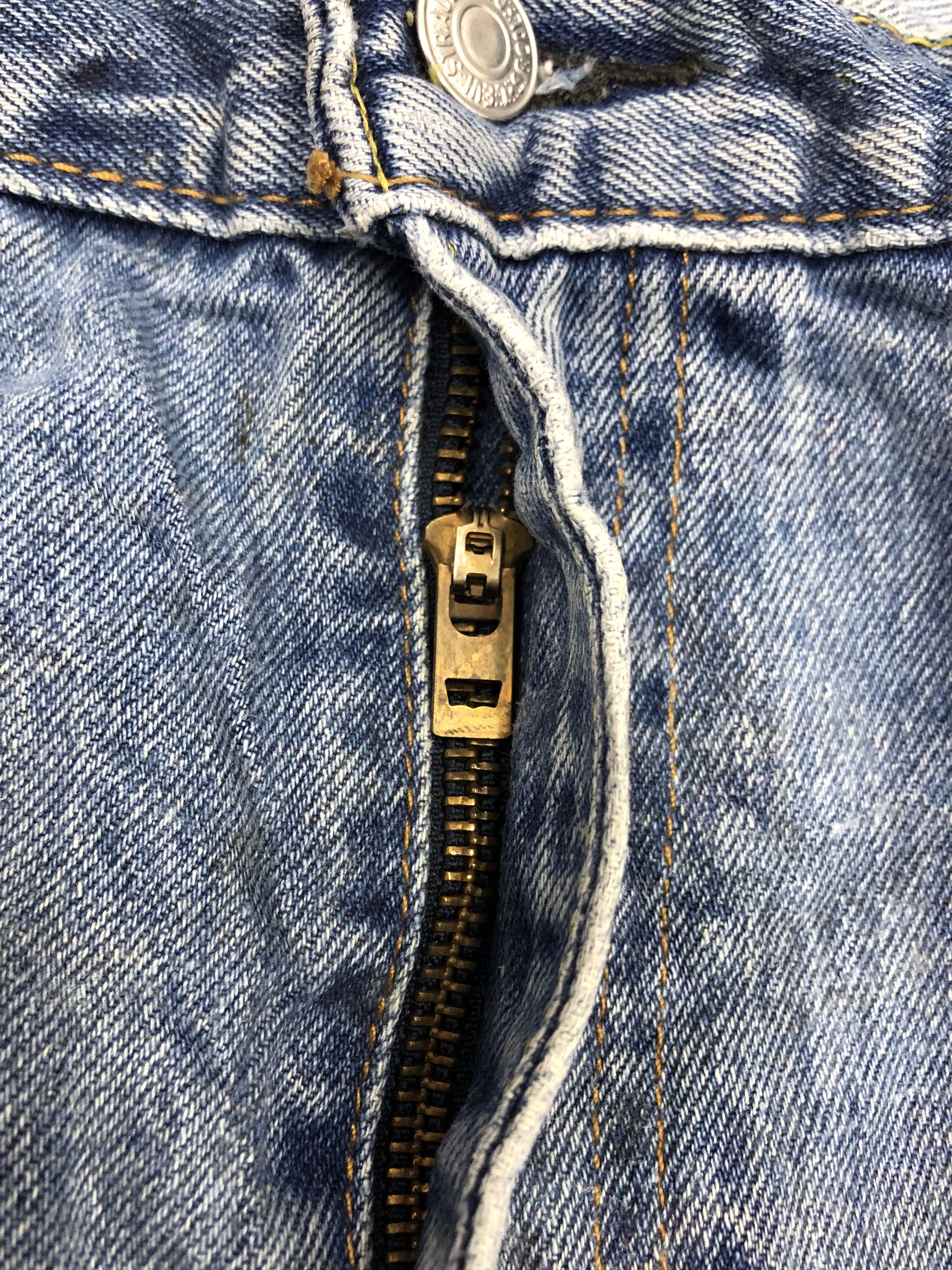 Levi's Vintage Levis 505 Light Wash Jeans DP0957 Size US 42 / EU 58 - 11 Thumbnail