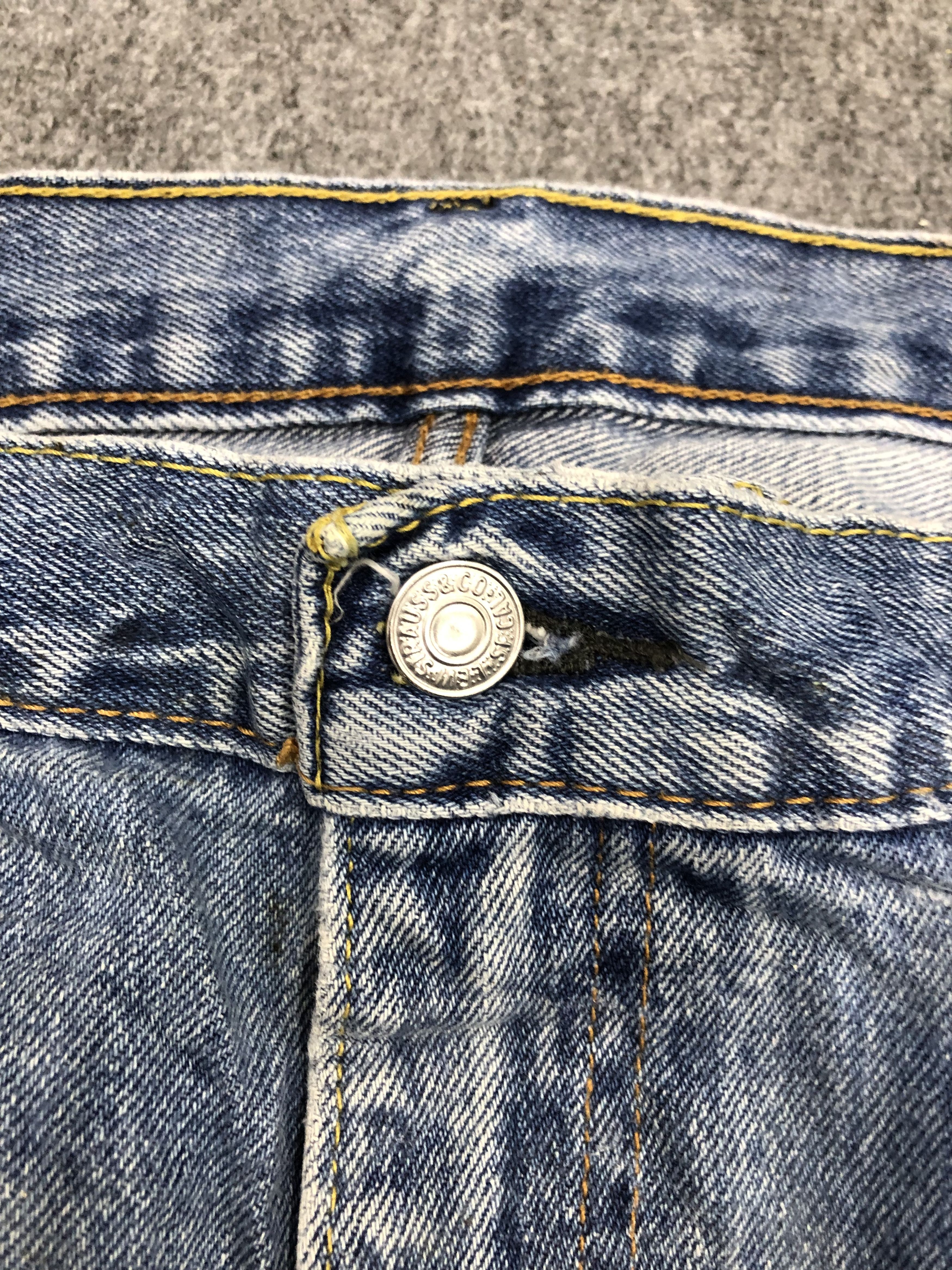 Levi's Vintage Levis 505 Light Wash Jeans DP0957 Size US 42 / EU 58 - 10 Thumbnail