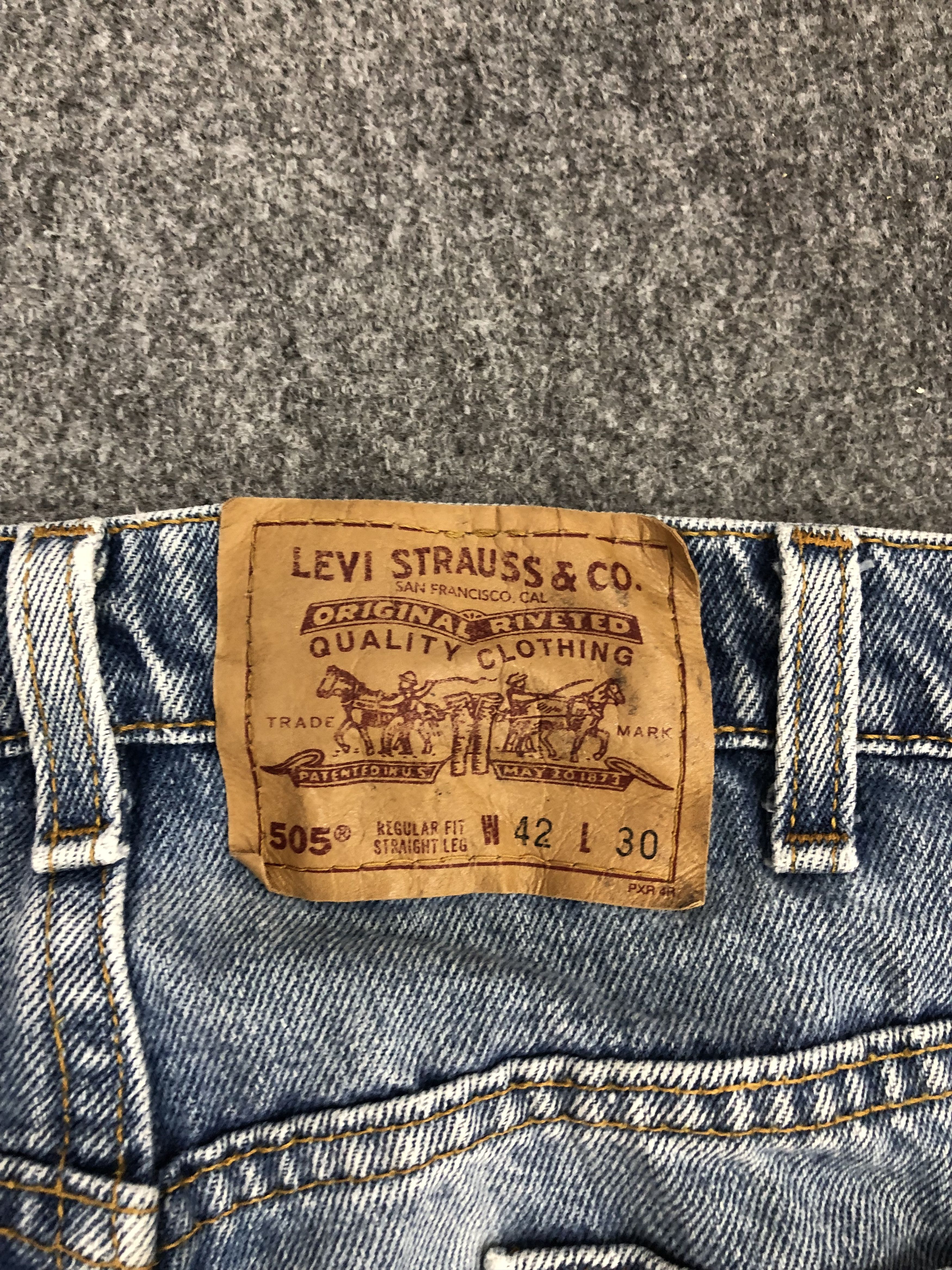 Levi's Vintage Levis 505 Light Wash Jeans DP0956 Size US 41 - 11 Thumbnail