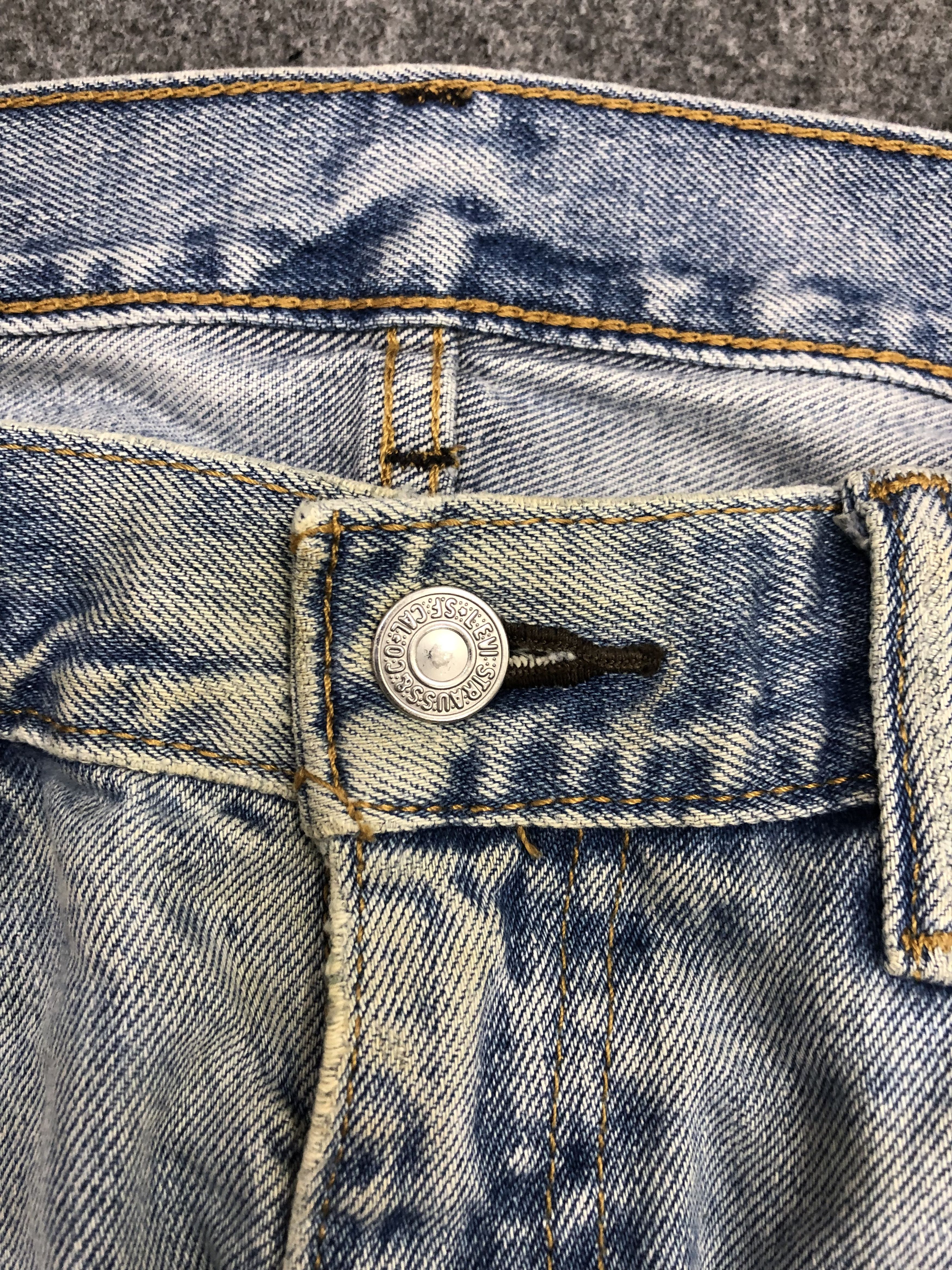 Levi's Vintage Levis 505 Light Wash Jeans DP0955 Size US 36 / EU 52 - 9 Thumbnail