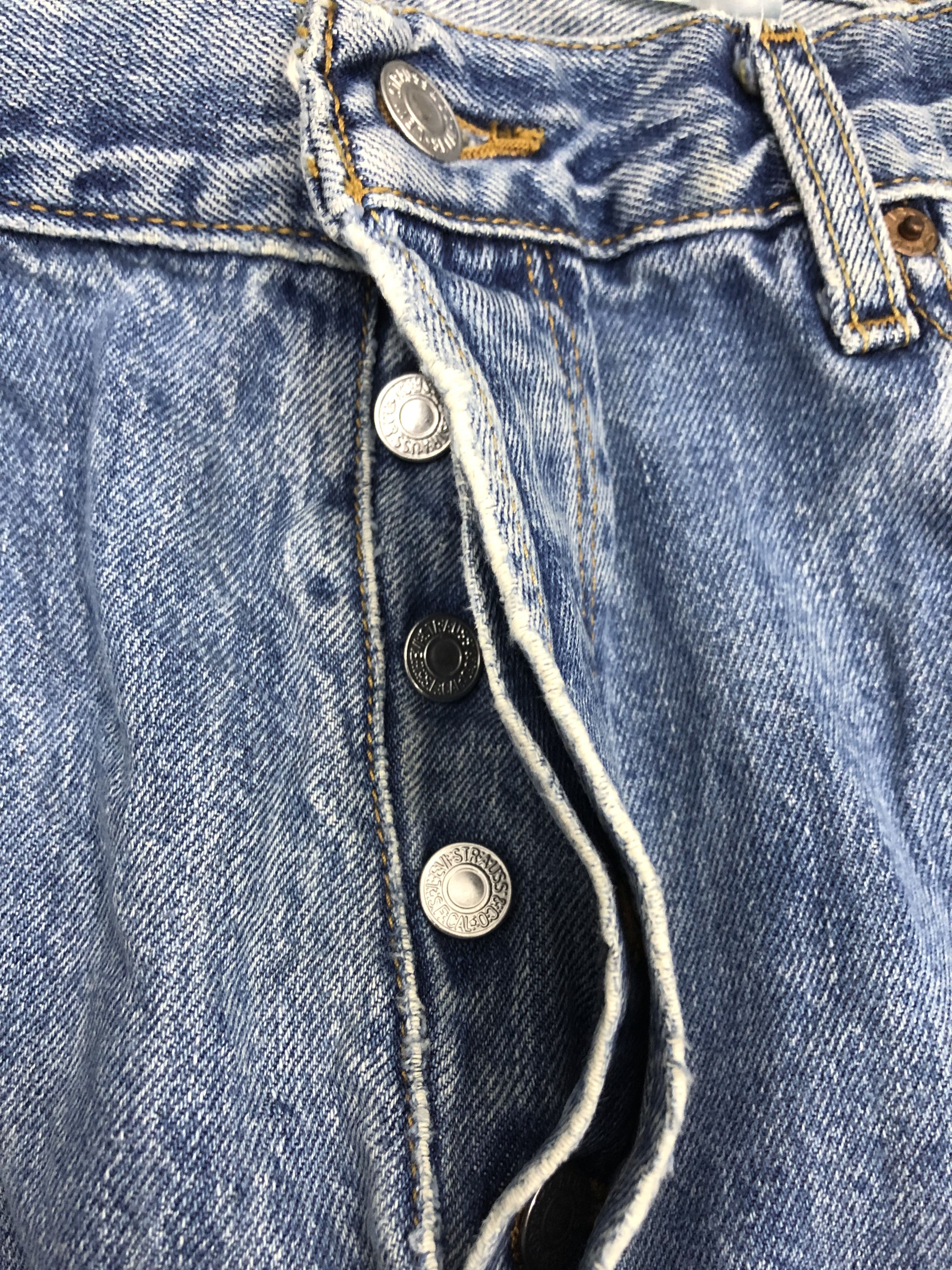 Levi's Vintage Levis 501 Light Wash Jeans DP0981 Size US 36 / EU 52 - 11 Thumbnail