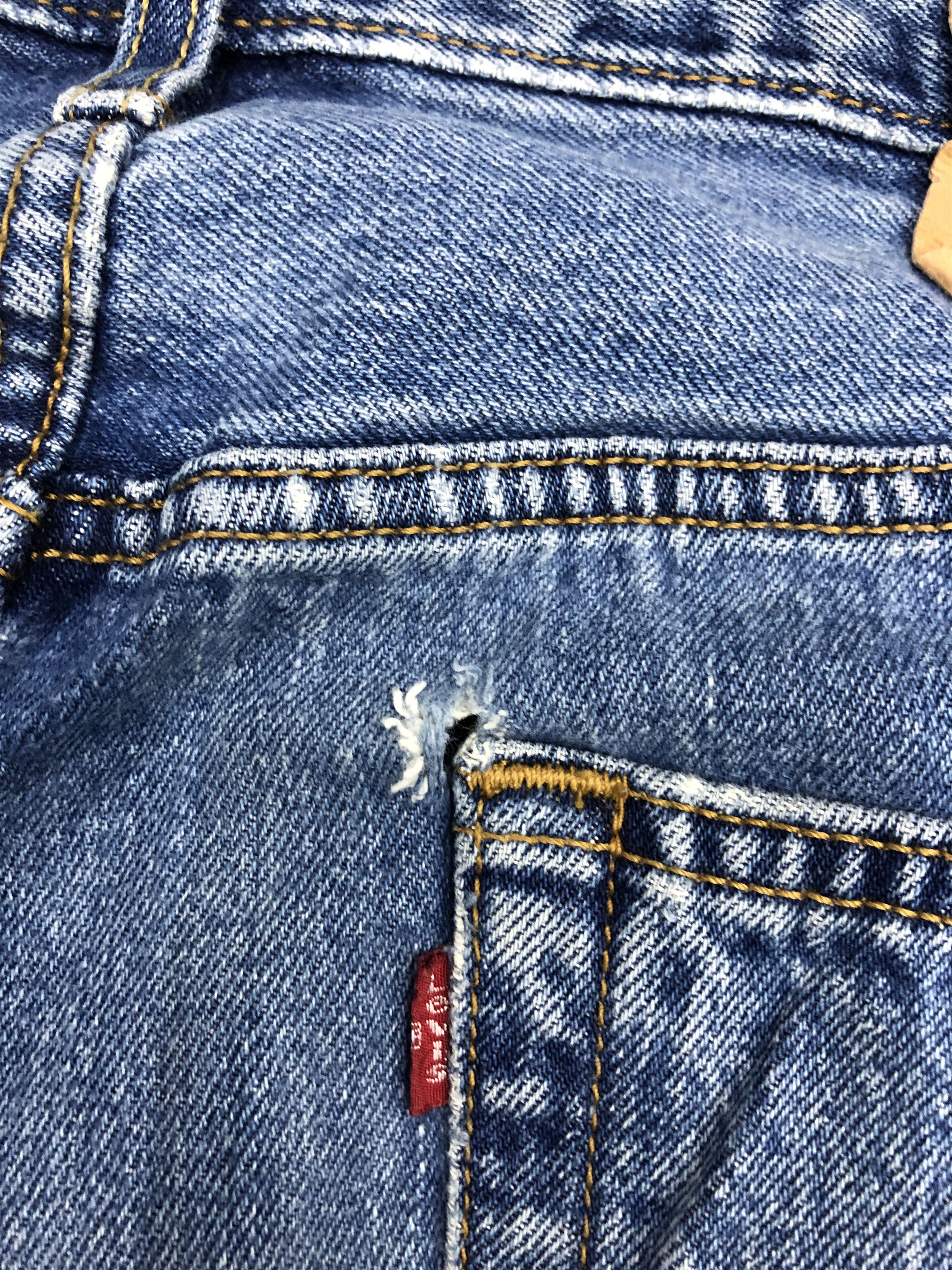 Levi's Vintage Levis 501 Light Wash Jeans DP0981 Size US 36 / EU 52 - 16 Thumbnail