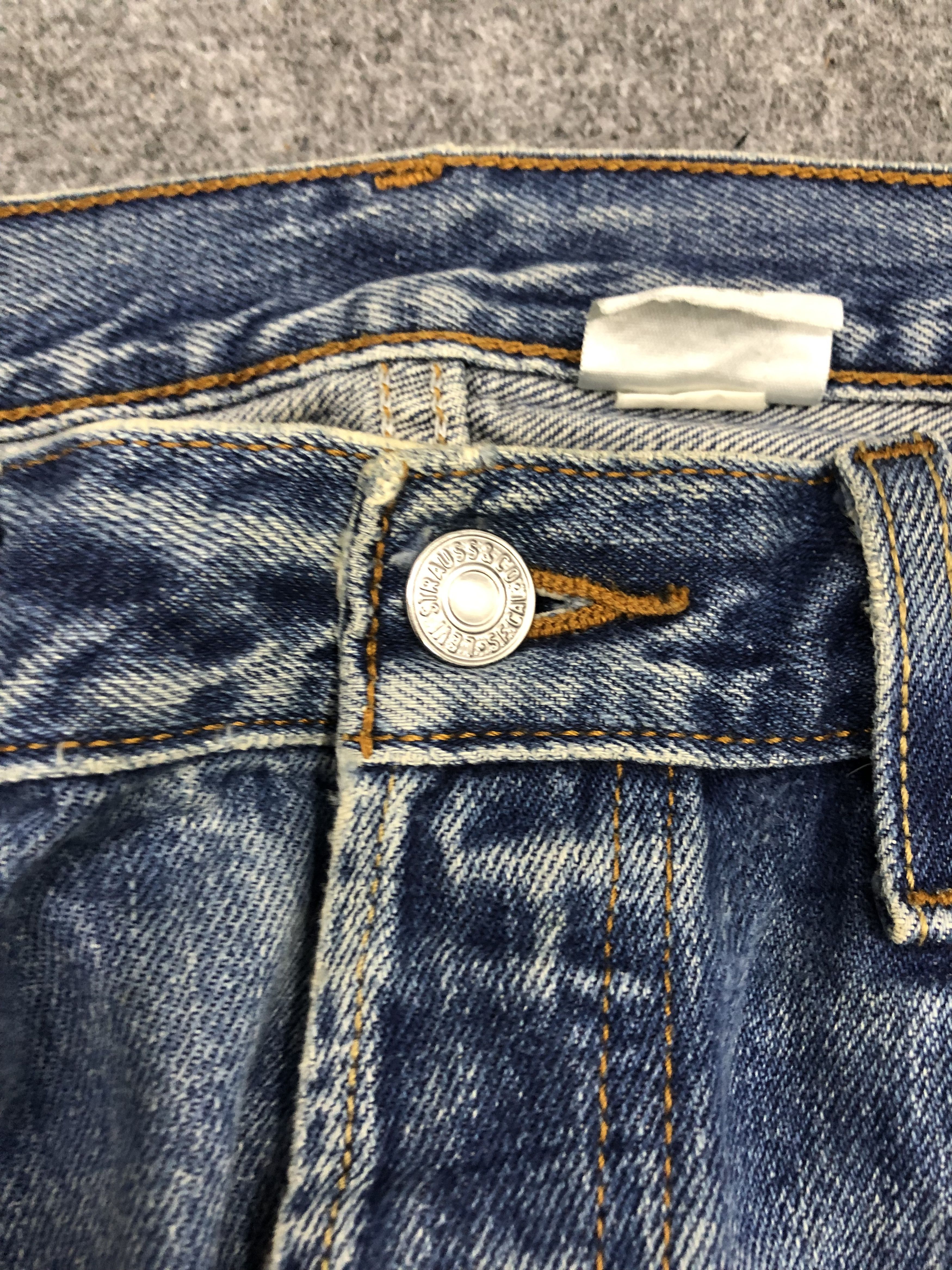 Levi's Vintage 90s Levis 501 Light Wash Jeans DP0980 Size US 33 - 10 Thumbnail