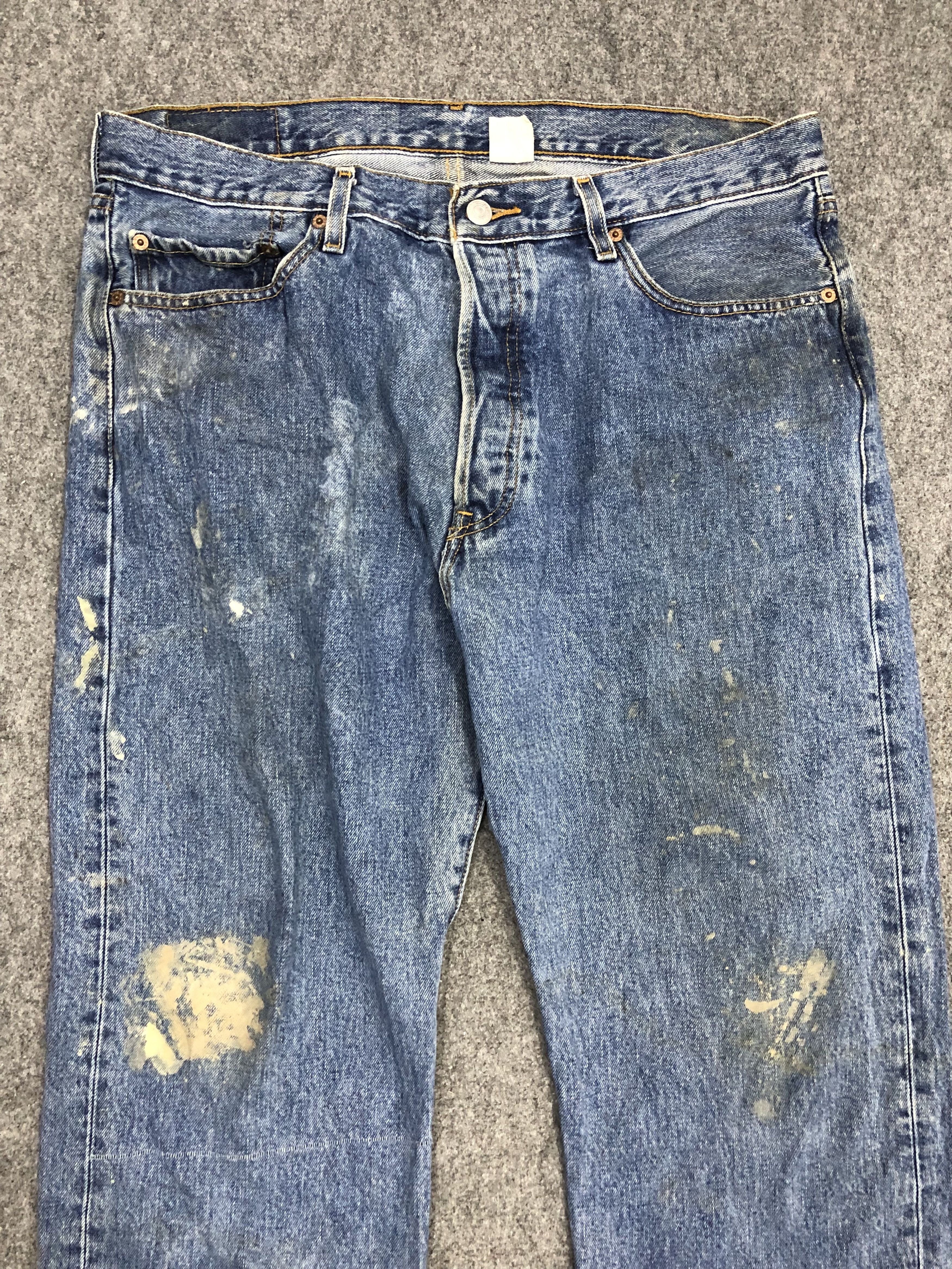 Levi's Vintage 90s Levis 501 Light Wash Dirty Jeans DP0976 Size US 36 / EU 52 - 2 Thumbnail