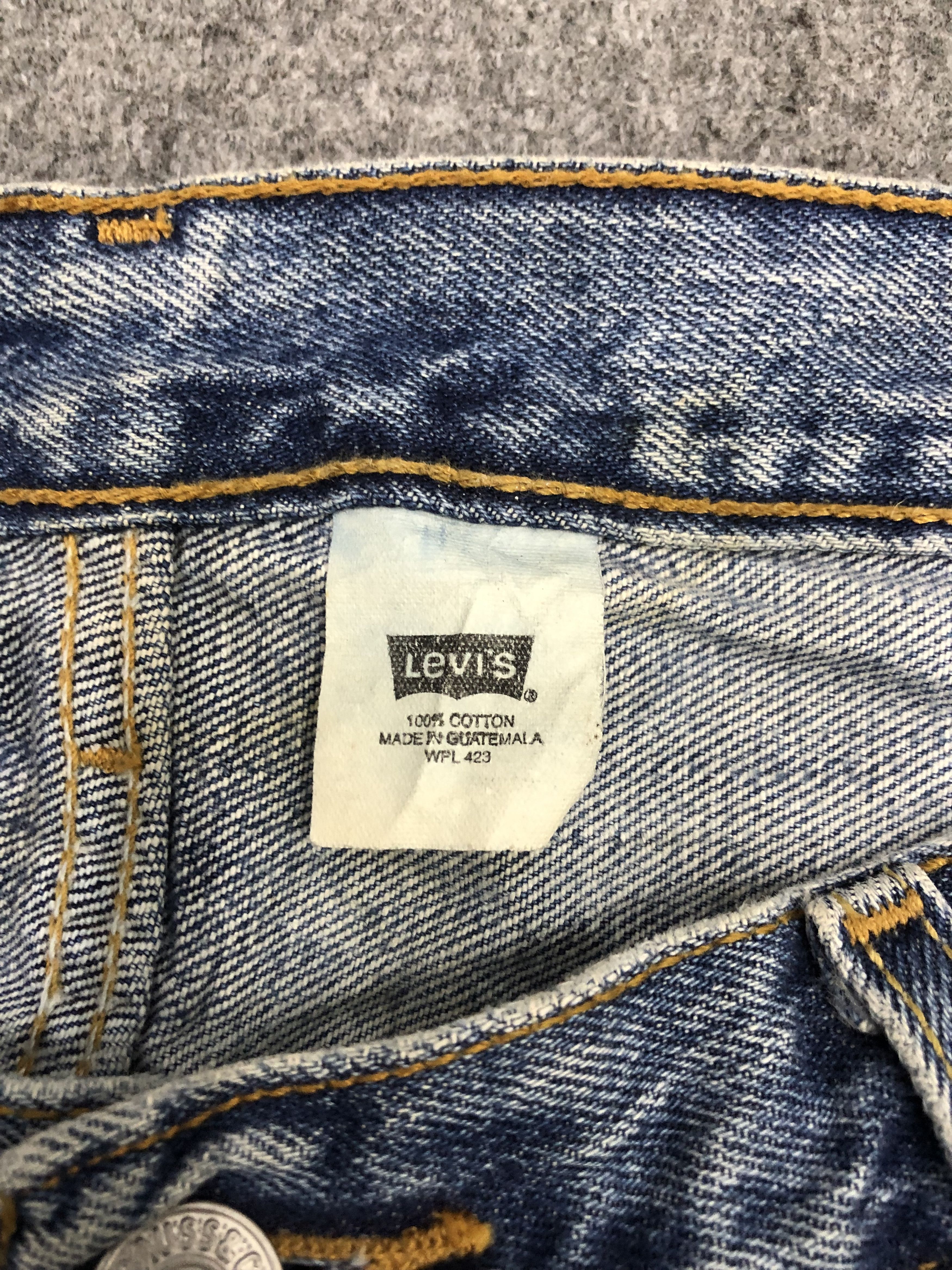 Levi's Vintage 90s Levis 501 Light Wash Dirty Jeans DP0976 Size US 36 / EU 52 - 7 Thumbnail