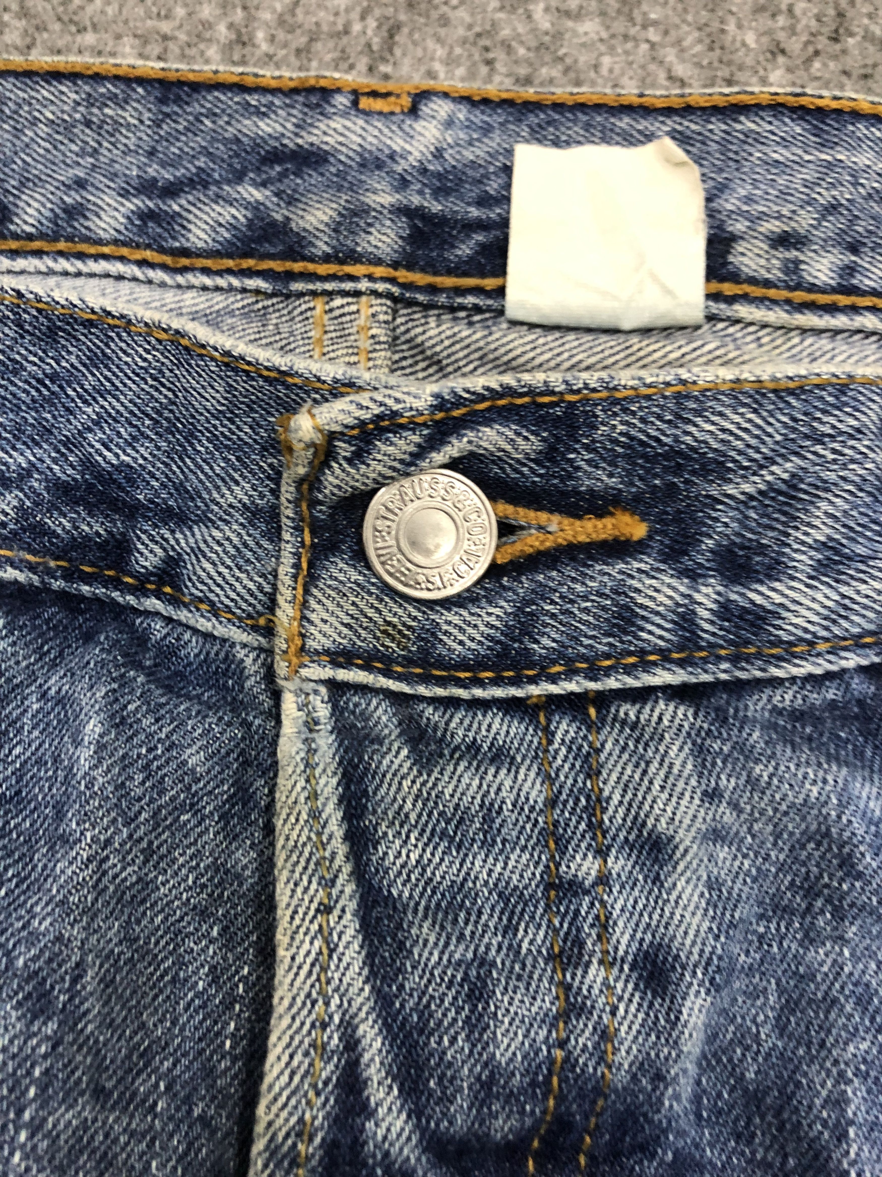 Levi's Vintage 90s Levis 501 Light Wash Dirty Jeans DP0976 Size US 36 / EU 52 - 10 Thumbnail