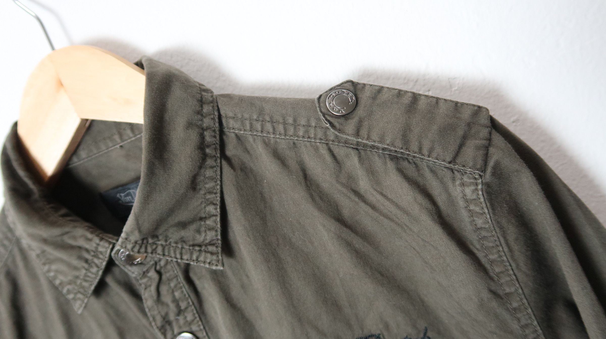 Von Dutch Von Dutch Buttons Up Size US M / EU 48-50 / 2 - 8 Thumbnail