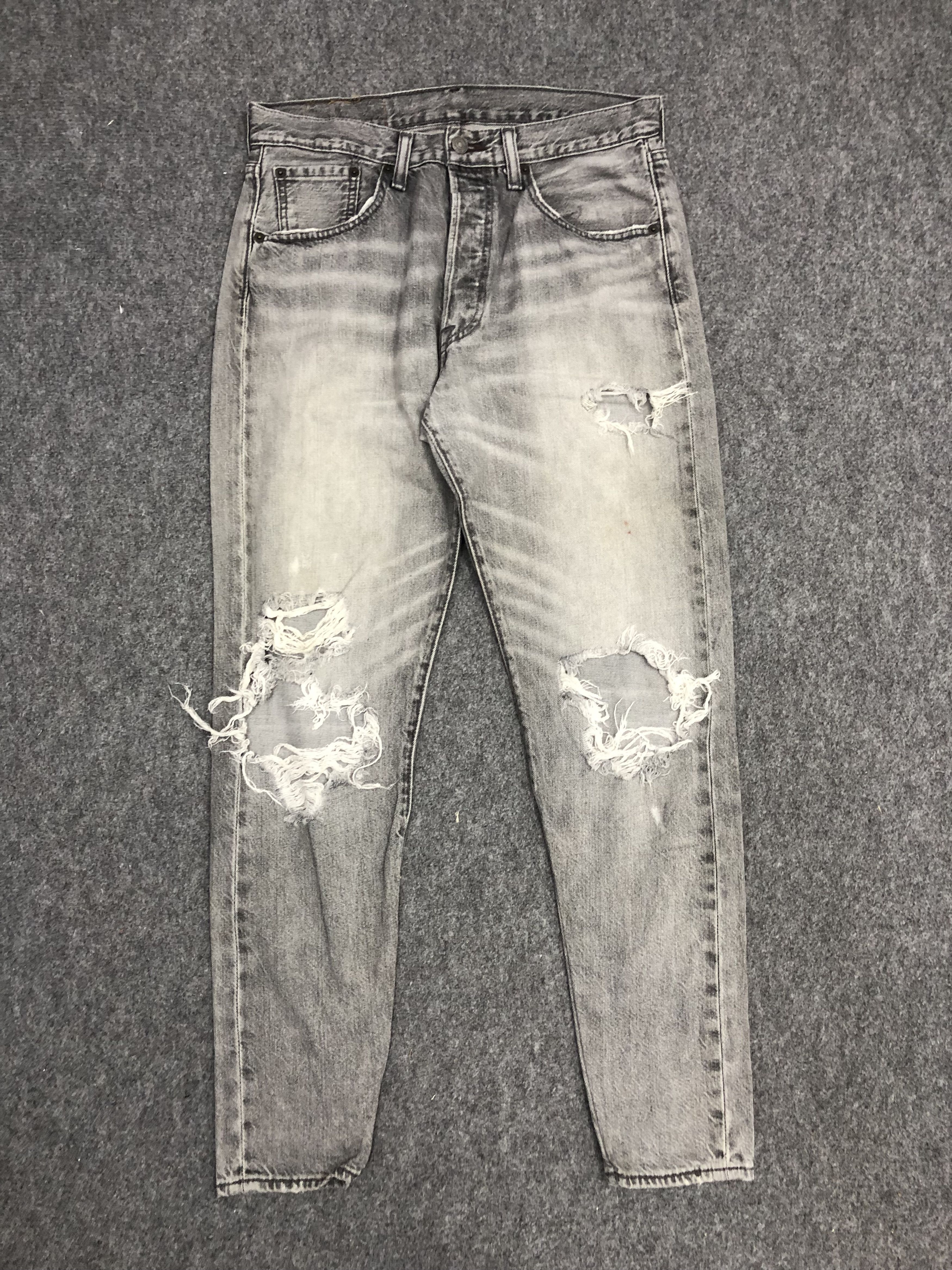 Levi's Vintage Levis 501 Light Wash Jeans DP0975 Size US 30 / EU 46 - 1 Thumbnail