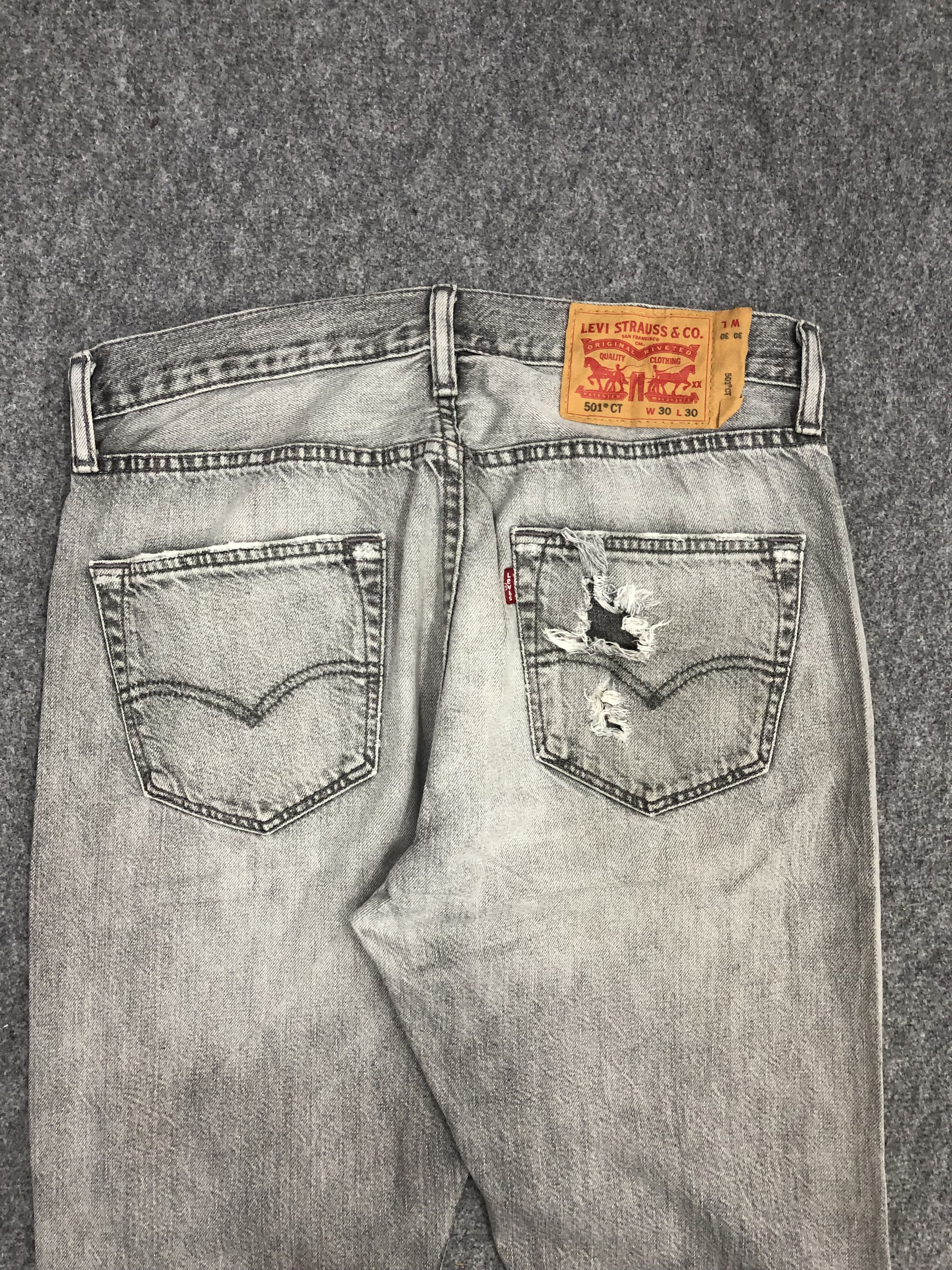 Levi's Vintage Levis 501 Light Wash Jeans DP0975 Size US 30 / EU 46 - 4 Thumbnail