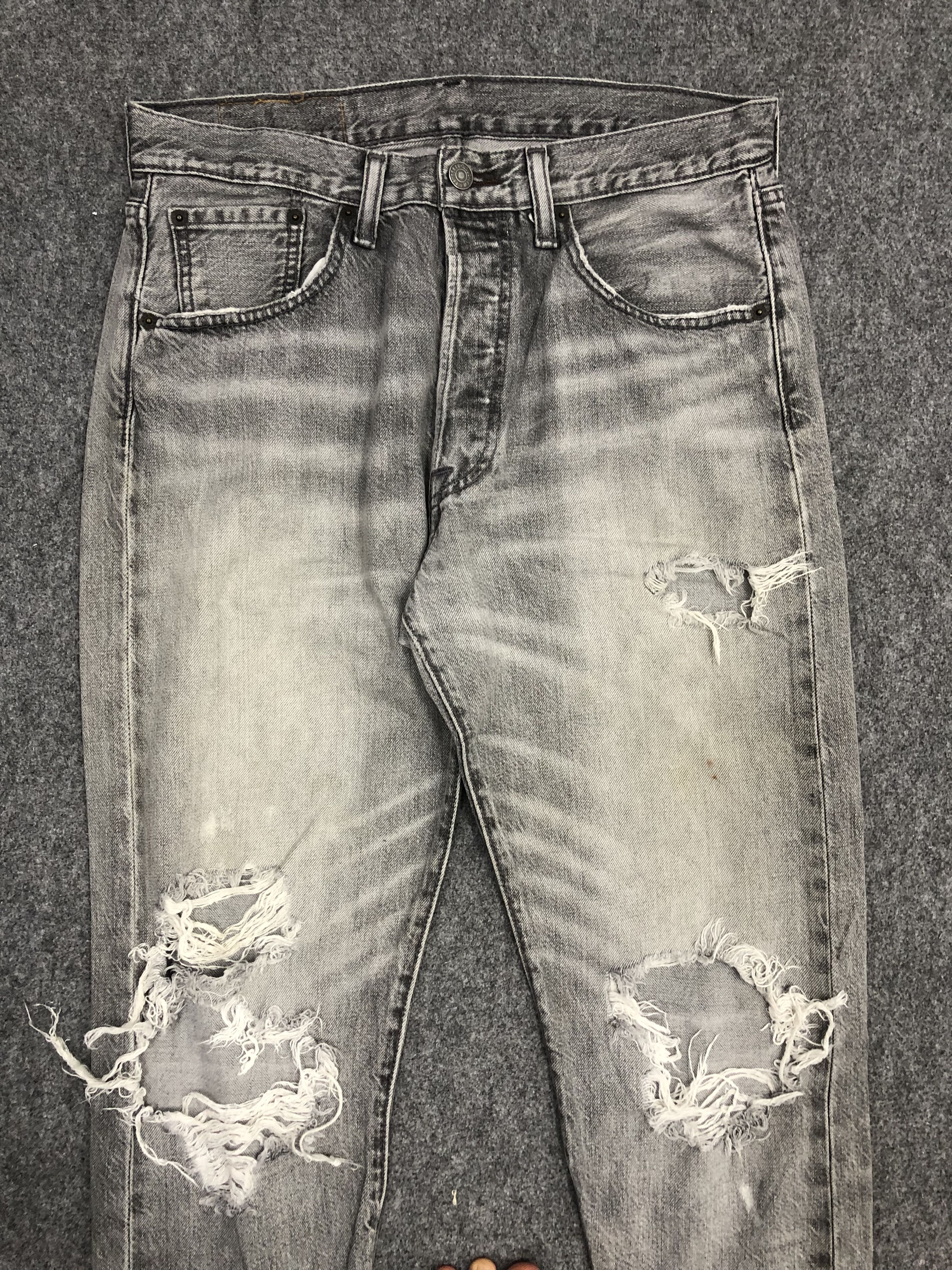 Levi's Vintage Levis 501 Light Wash Jeans DP0975 Size US 30 / EU 46 - 2 Thumbnail
