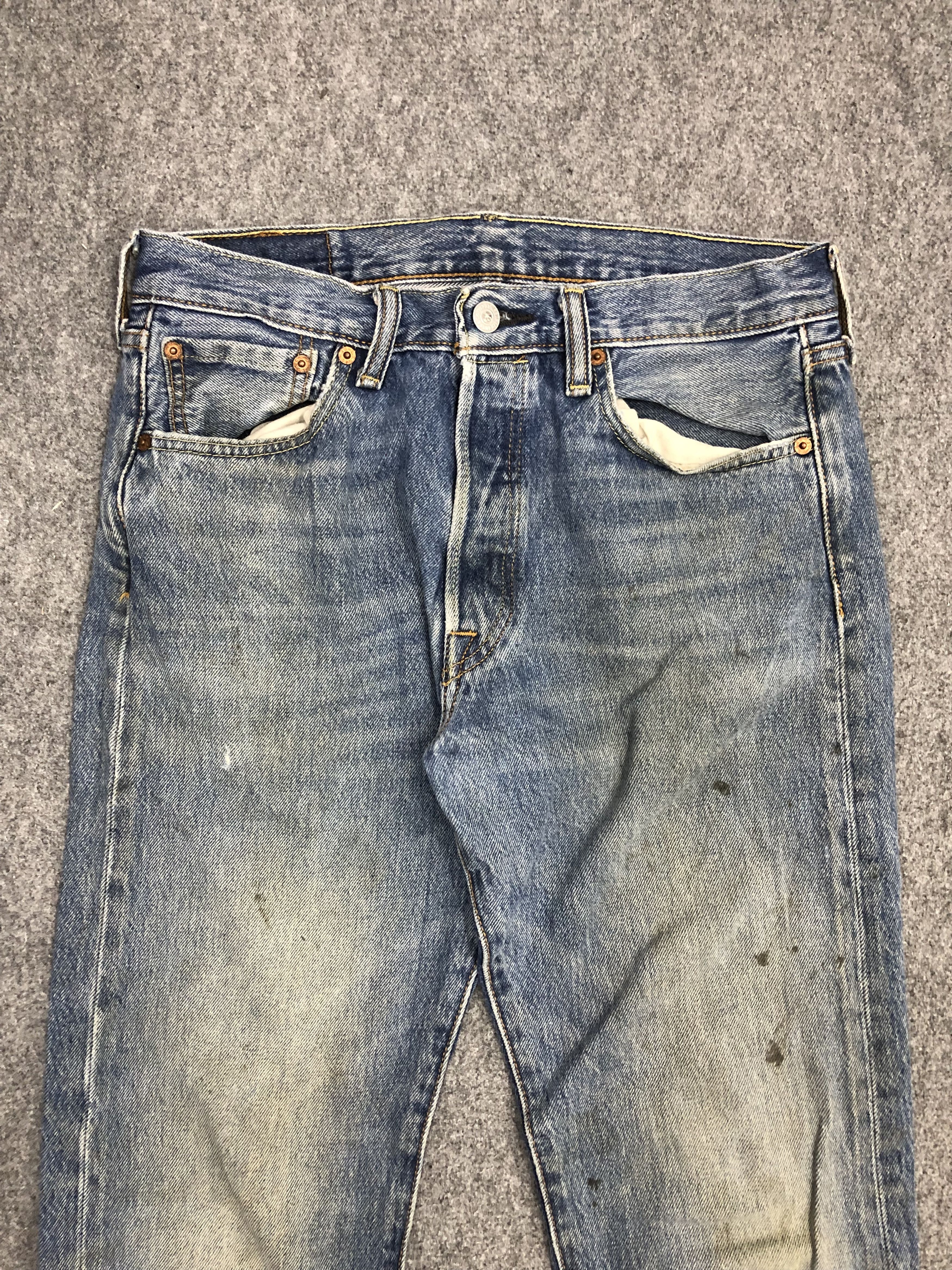 Levi's Vintage Levis 501 Light Wash Jeans DP0974 Size US 31 - 2 Thumbnail