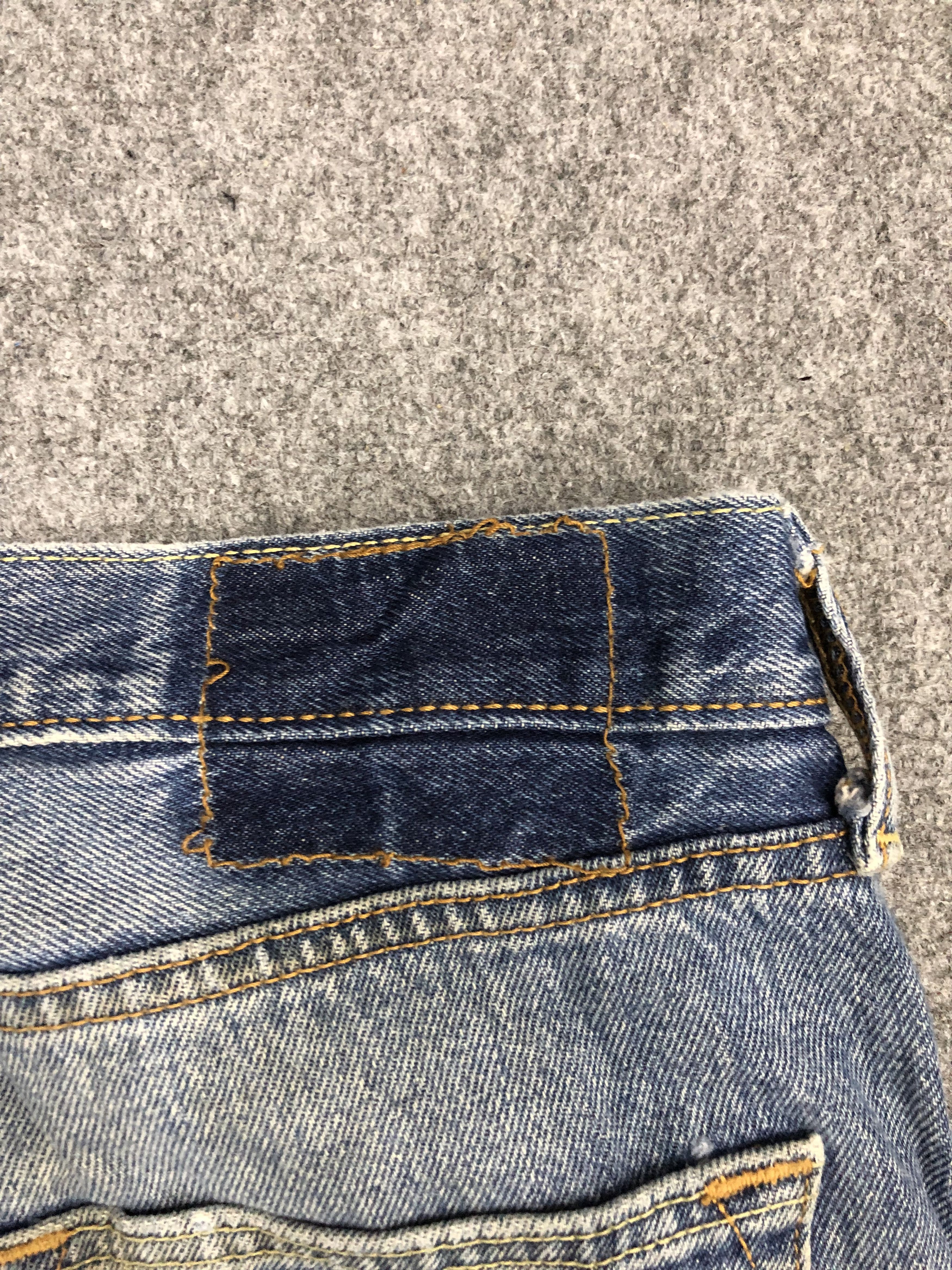 Levi's Vintage Levis 501 Light Wash Jeans DP0974 Size US 31 - 16 Thumbnail