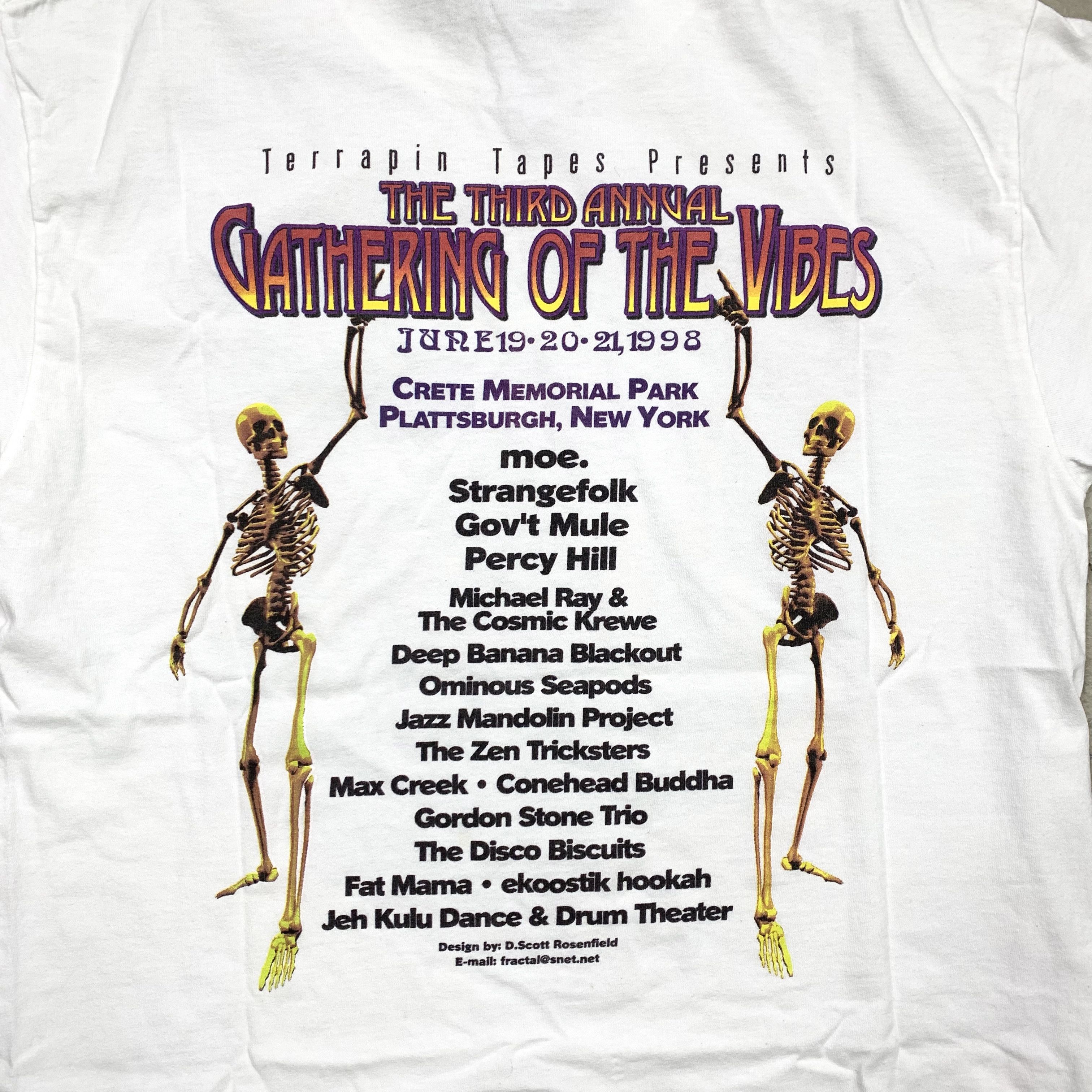 \"Gathering of the Vibes\" tシャツ90s Men's Gathering Of The Vibes 2014 Music Festival Tye Dye T