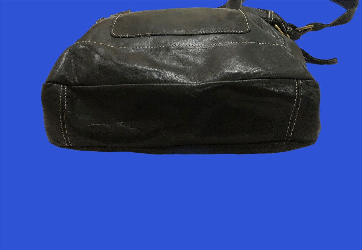 Japanese Brand × Leather × Vivienne Westwood Vivienne Westwood Leather Sling Bag Size ONE SIZE - 5 Thumbnail
