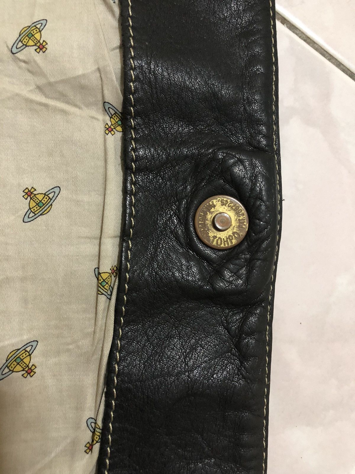 Japanese Brand × Leather × Vivienne Westwood Vivienne Westwood Leather Sling Bag Size ONE SIZE - 19 Thumbnail