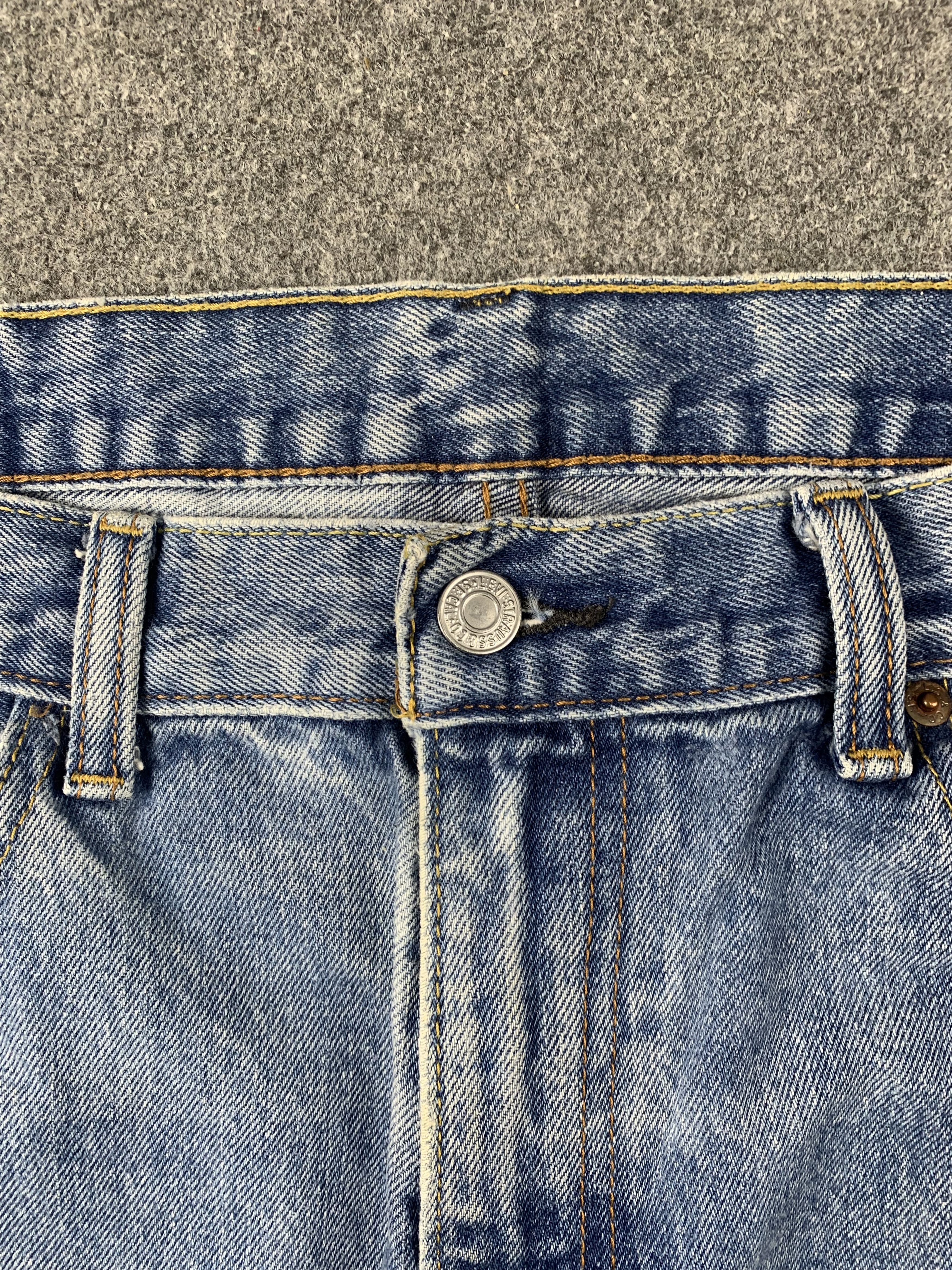Levi's × Vintage Vintage Levis 550 Faded Blue Jeans DP2051 Size US 34 / EU 50 - 2 Thumbnail