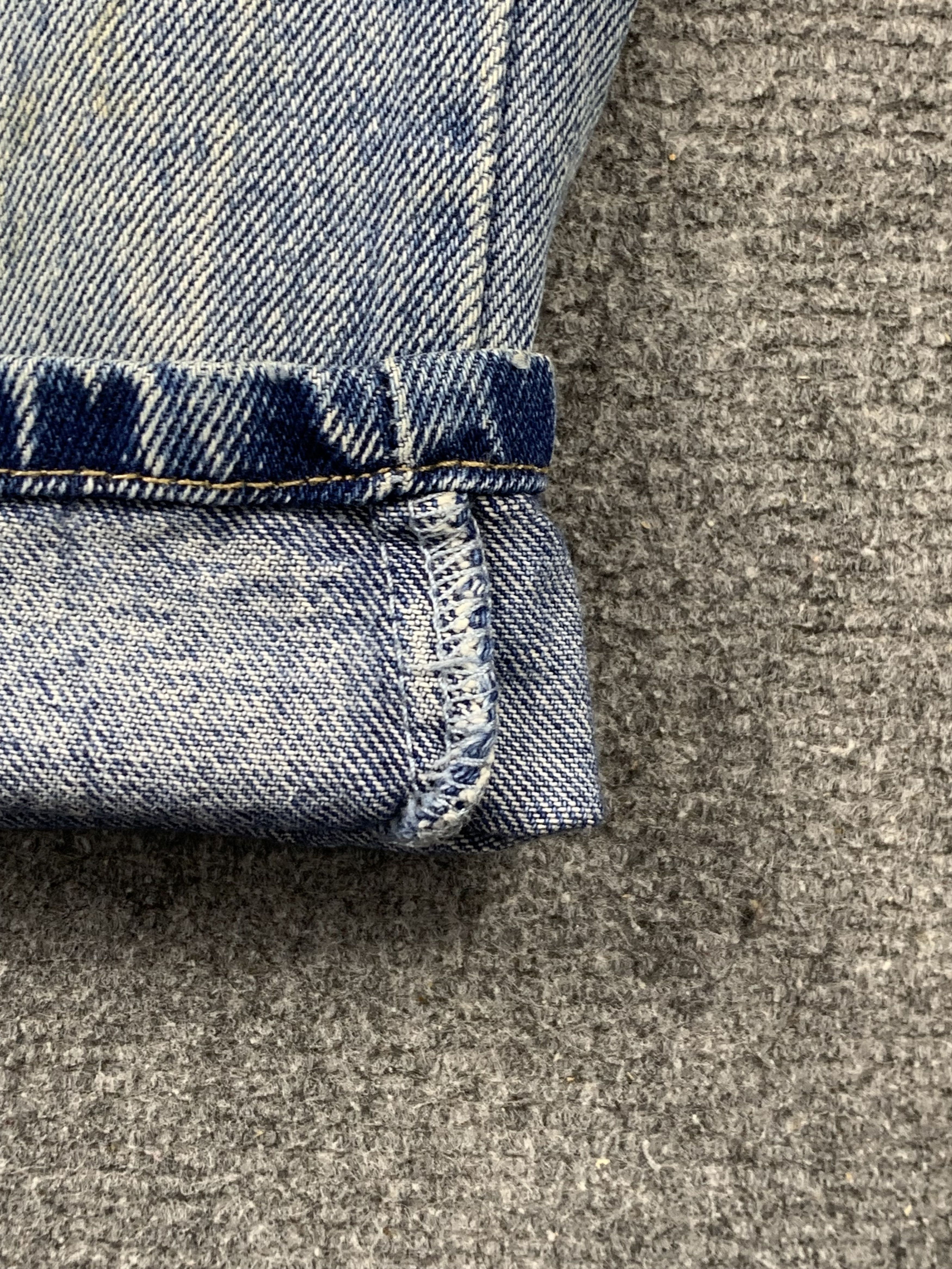 Levi's Vintage Levis 505 Light Wash Jeans DP2074 Size US 31 - 11 Thumbnail