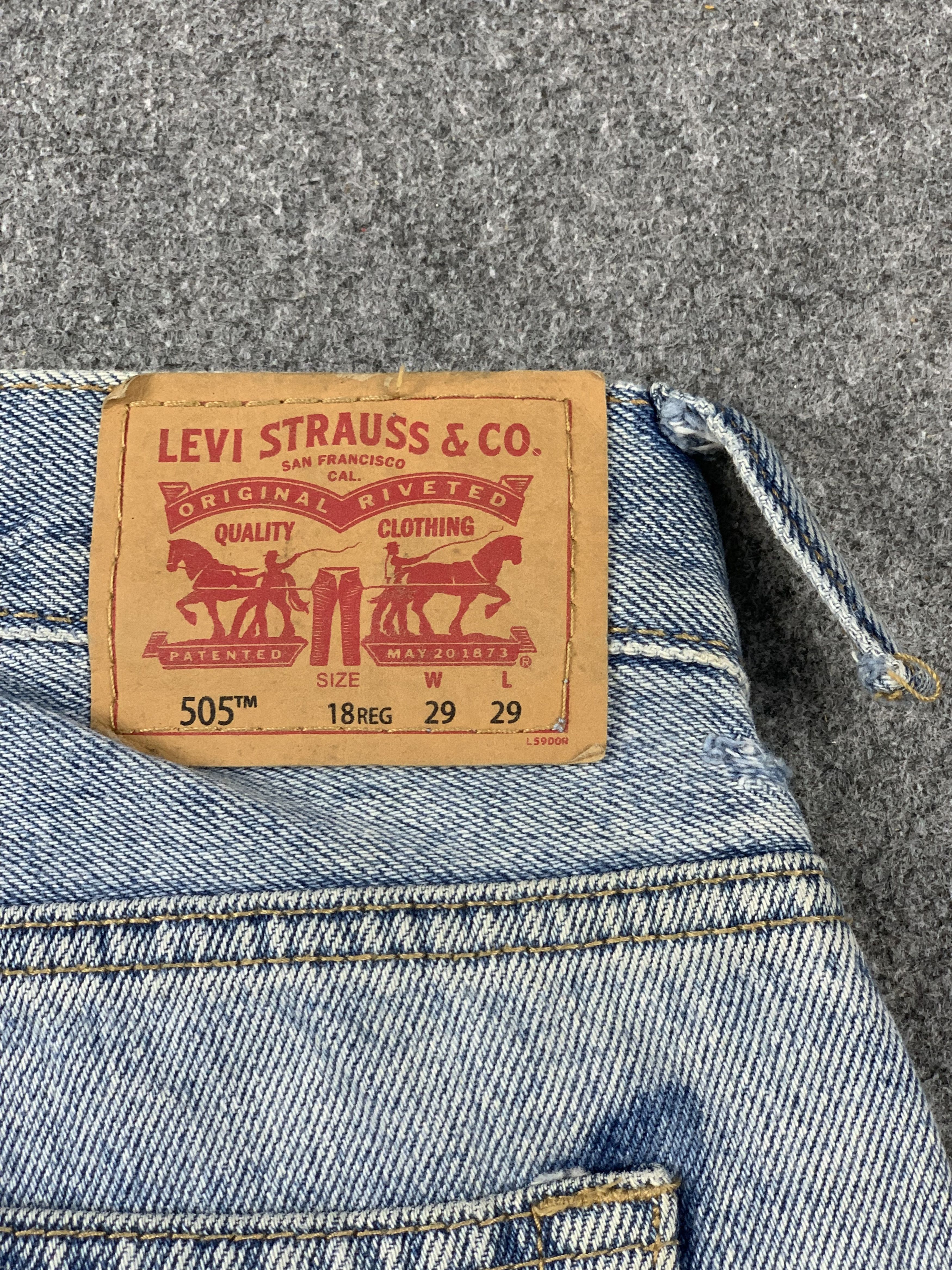 Levi's Vintage Levis 505 Light Wash Jeans DP2074 Size US 31 - 3 Thumbnail