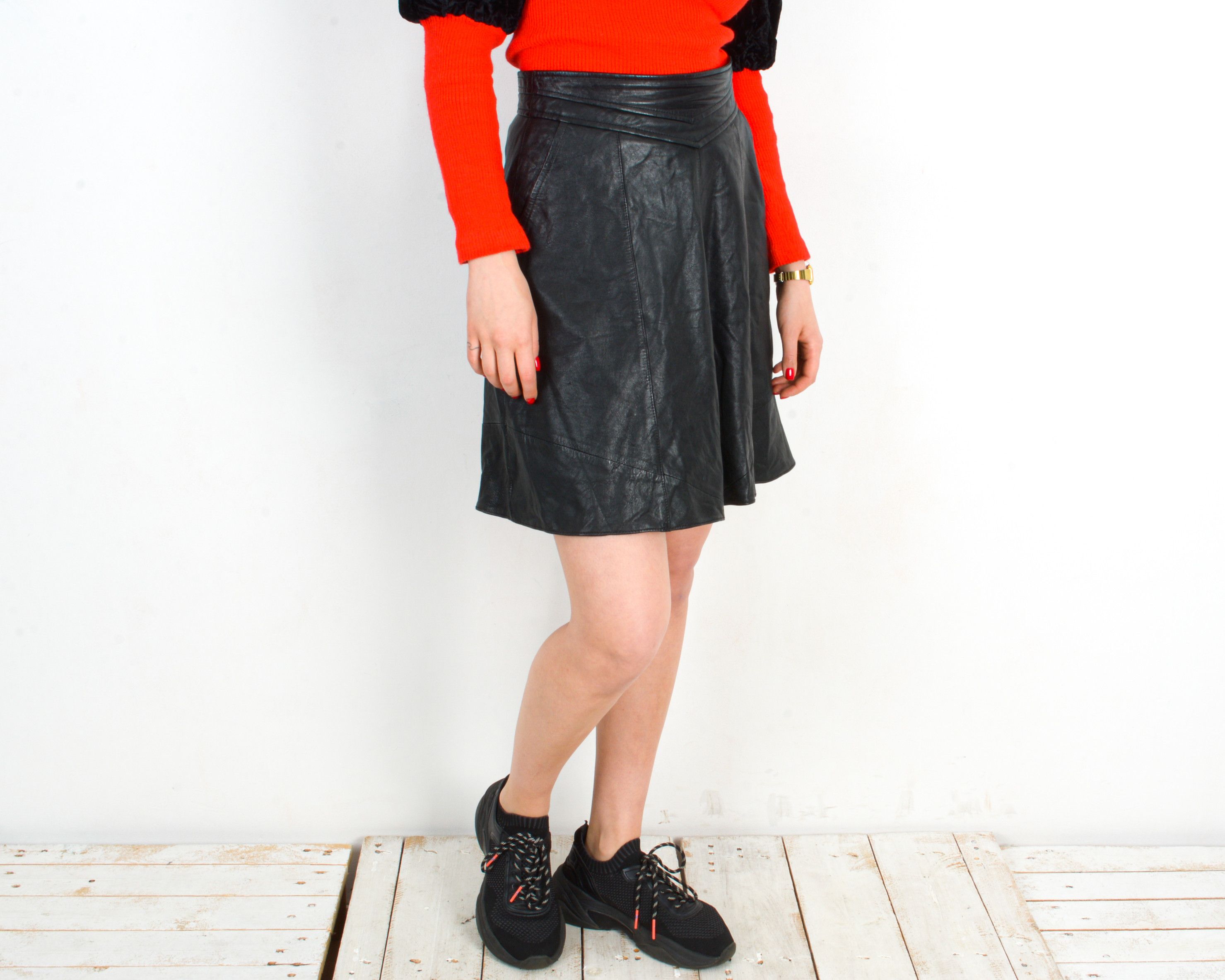 Band Tees × Leather × Vintage Leather A Line Skirt High Waist US 6 Above The Knee EU 38 Size 28" / US 6 / IT 42 - 1 Thumbnail