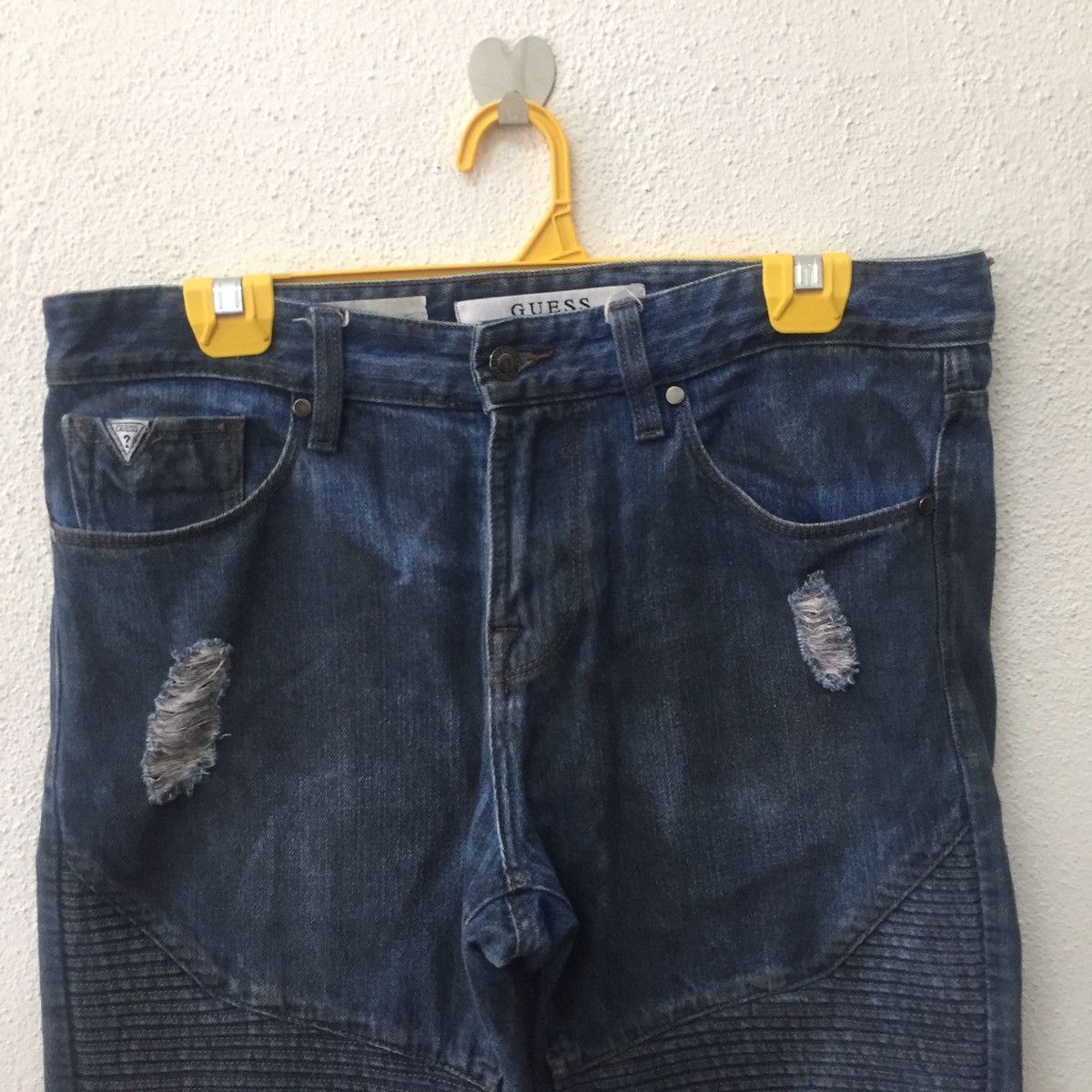 Guess Distressed Short Pants