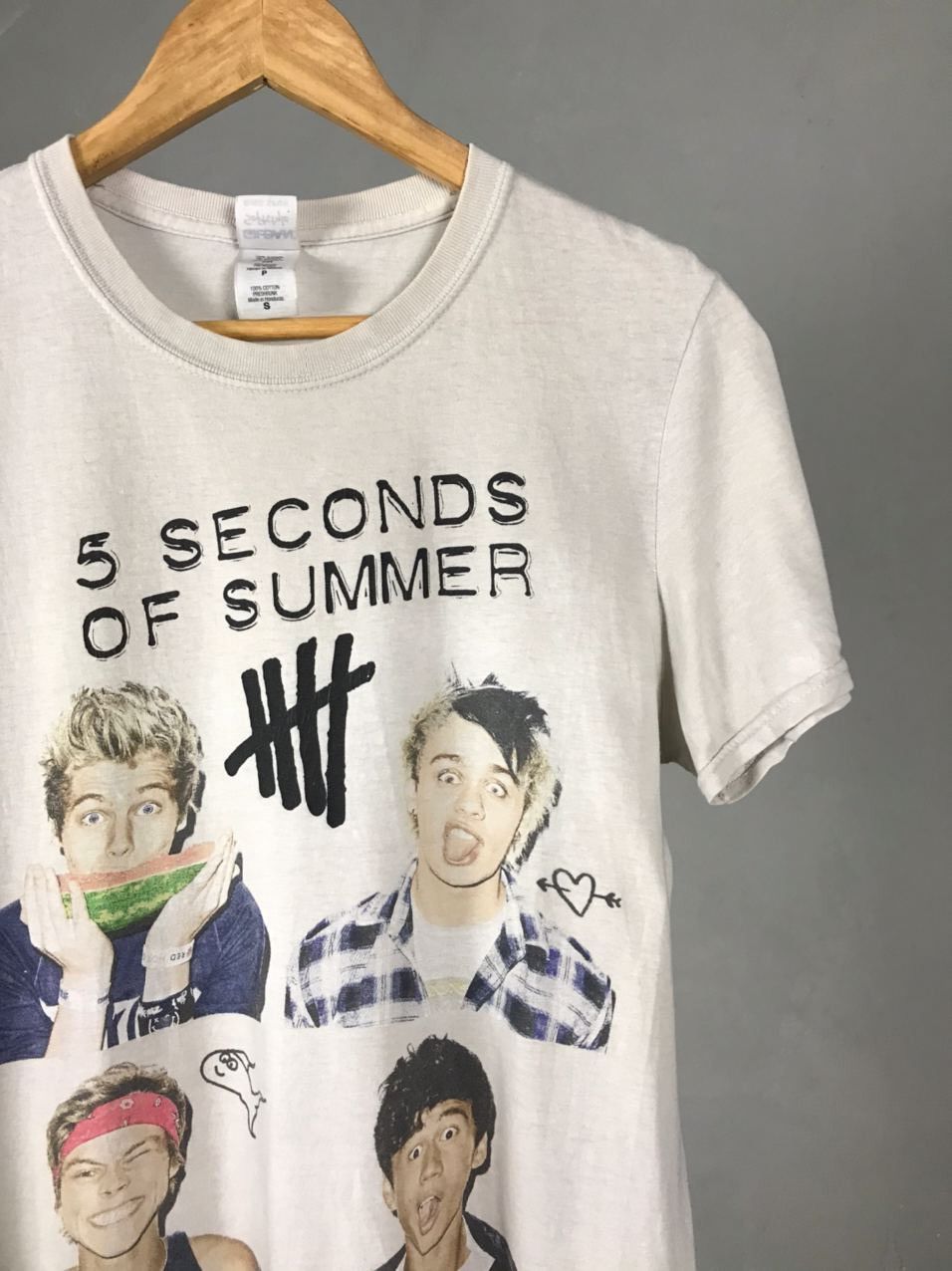 Band Tees × Vintage 5 seconds of summer vintage rock band tee Size US S / EU 44-46 / 1 - 2 Thumbnail