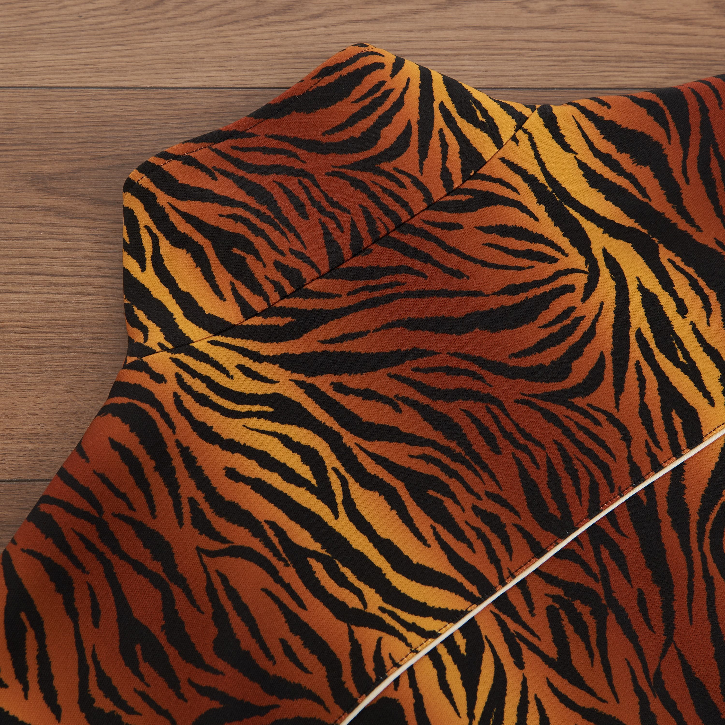 Celine Loose Sweatshirt In Double Face Jersey With Tiger Print Size US M / EU 48-50 / 2 - 18 Thumbnail